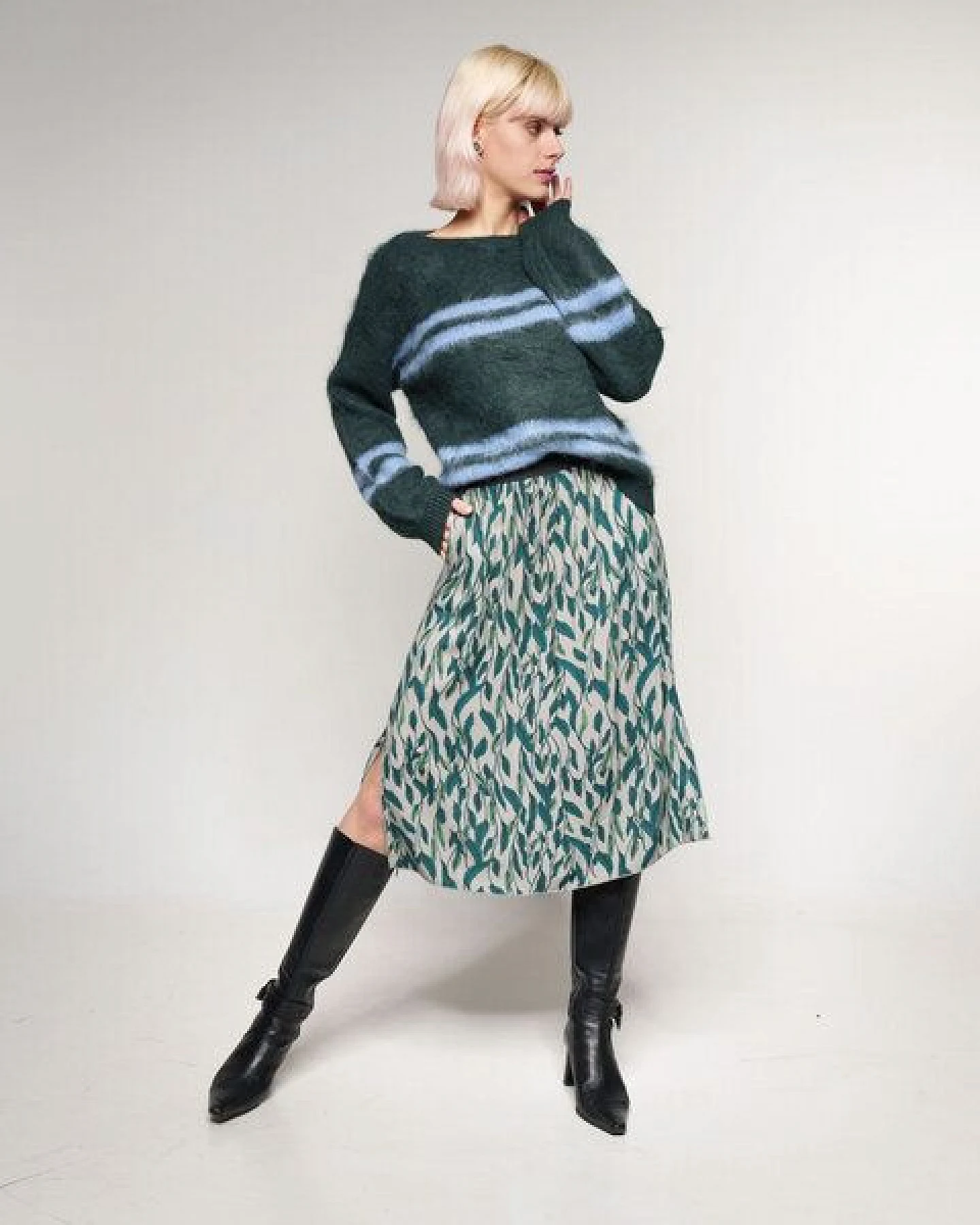 Alma & Lovis Flauschig gebrushter Pullover aus Alpakastrick – Ansicht 3