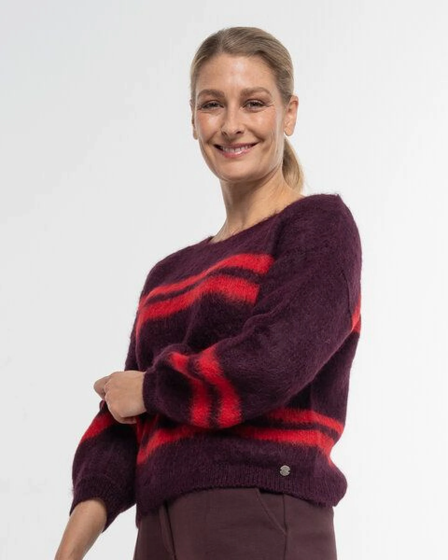 Alma & Lovis Flauschig gebrushter Pullover aus Alpakastrick – Ansicht 2