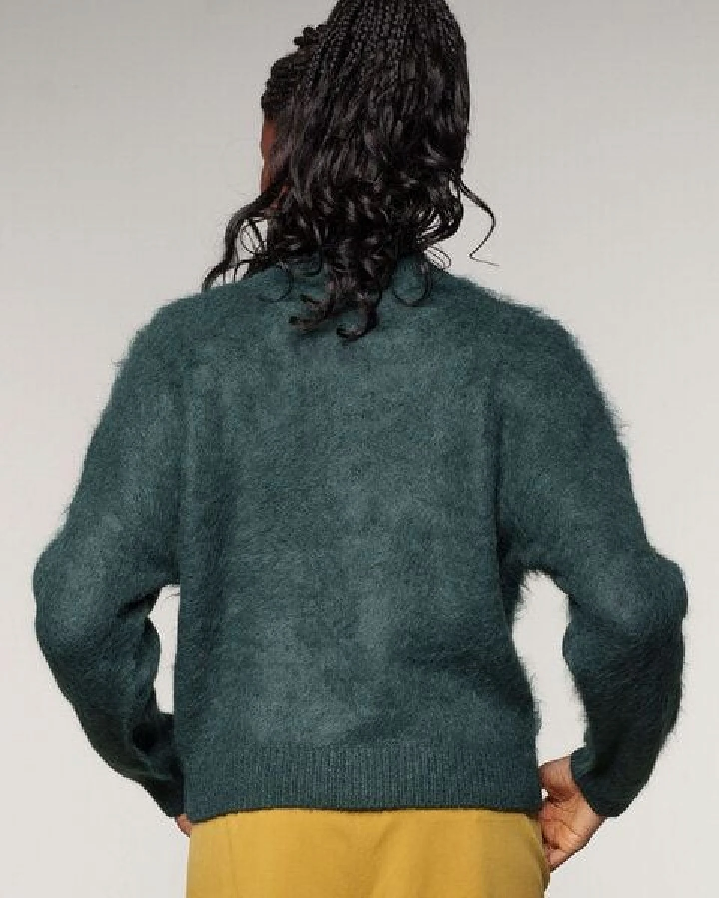 Alma & Lovis Kuschelige Wohlfühljacke aus gebrushtem Alpakastrick – Ansicht 4