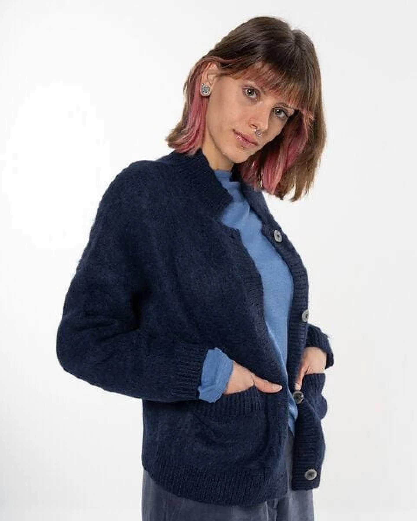 Alma & Lovis Kuschelige Wohlfühljacke aus gebrushtem Alpakastrick – Ansicht 3
