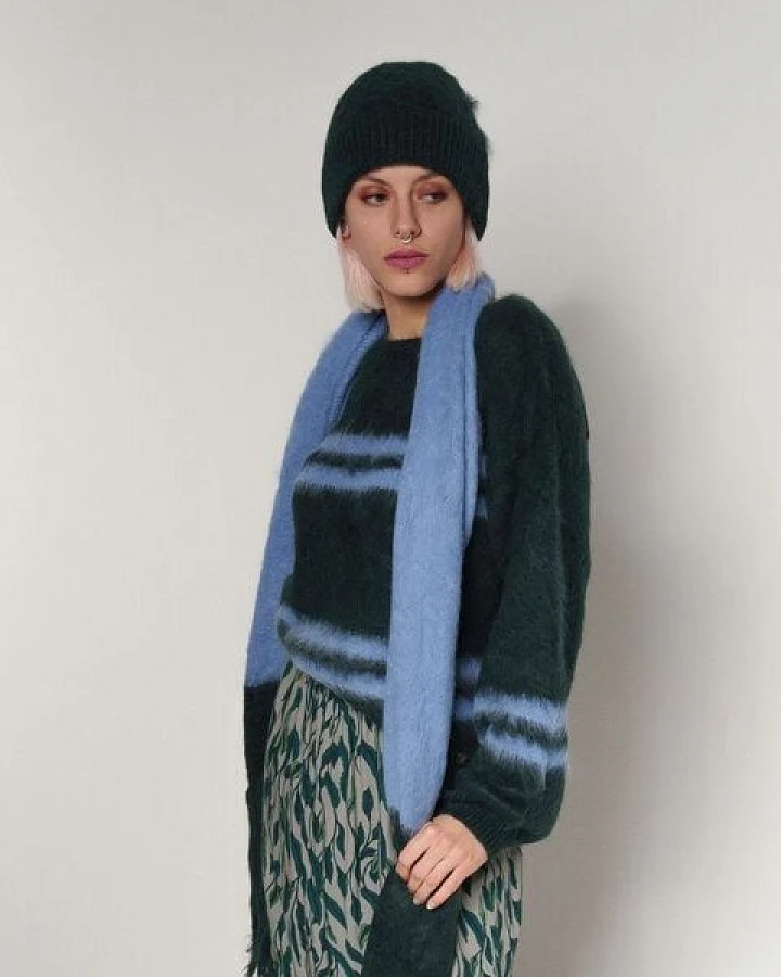 Alma & Lovis Flauschiger Strickschal aus gebrushter Alpakawolle