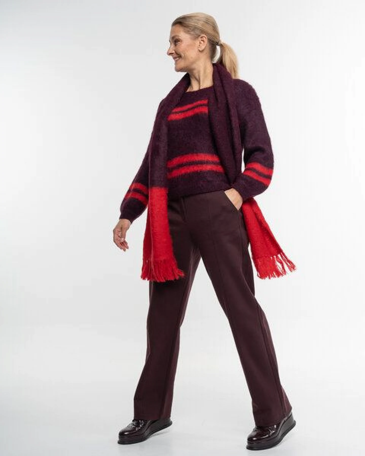 Alma & Lovis Flauschiger Strickschal aus gebrushter Alpakawolle – Ansicht 3