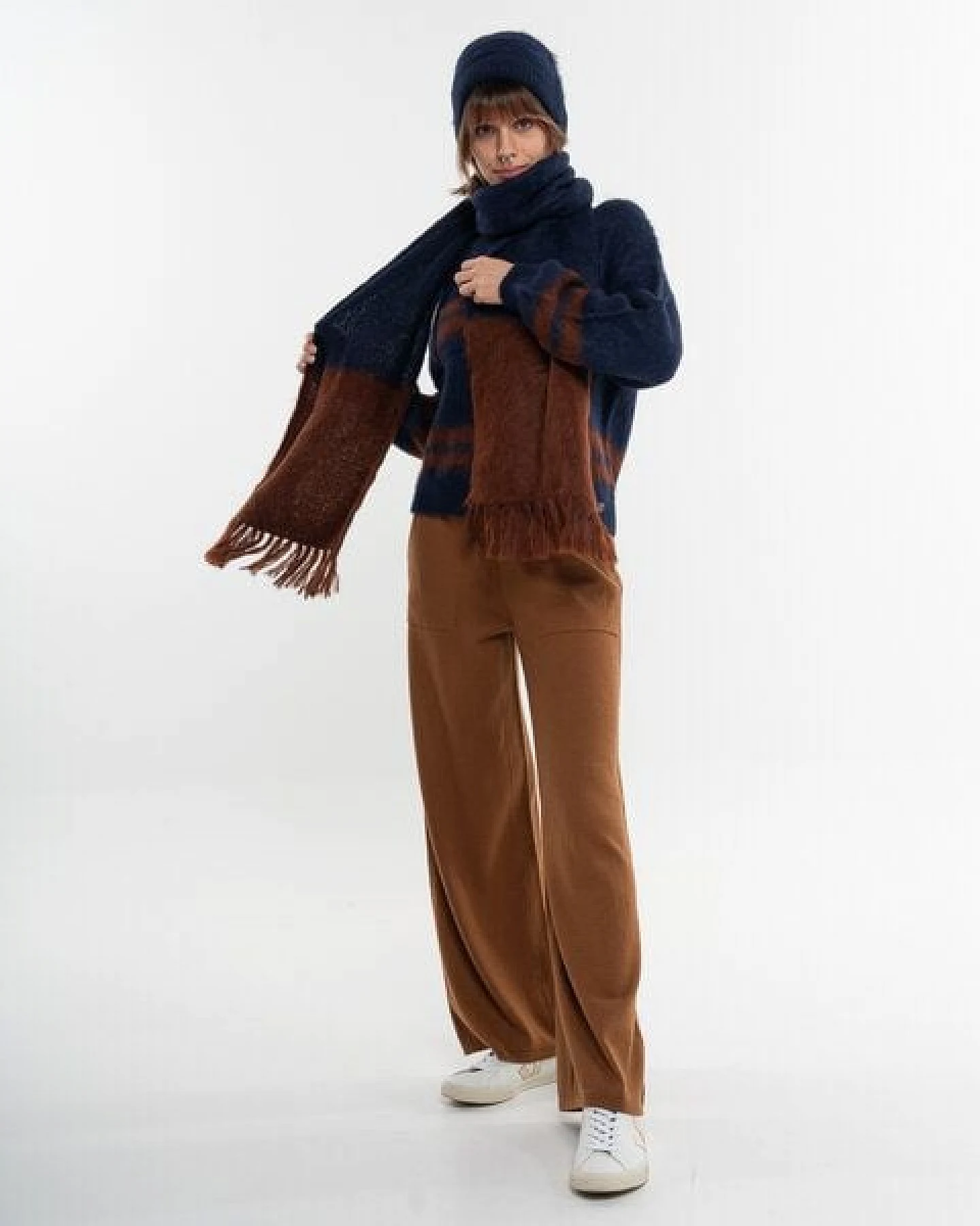 Alma & Lovis Flauschiger Strickschal aus gebrushter Alpakawolle – Ansicht 4
