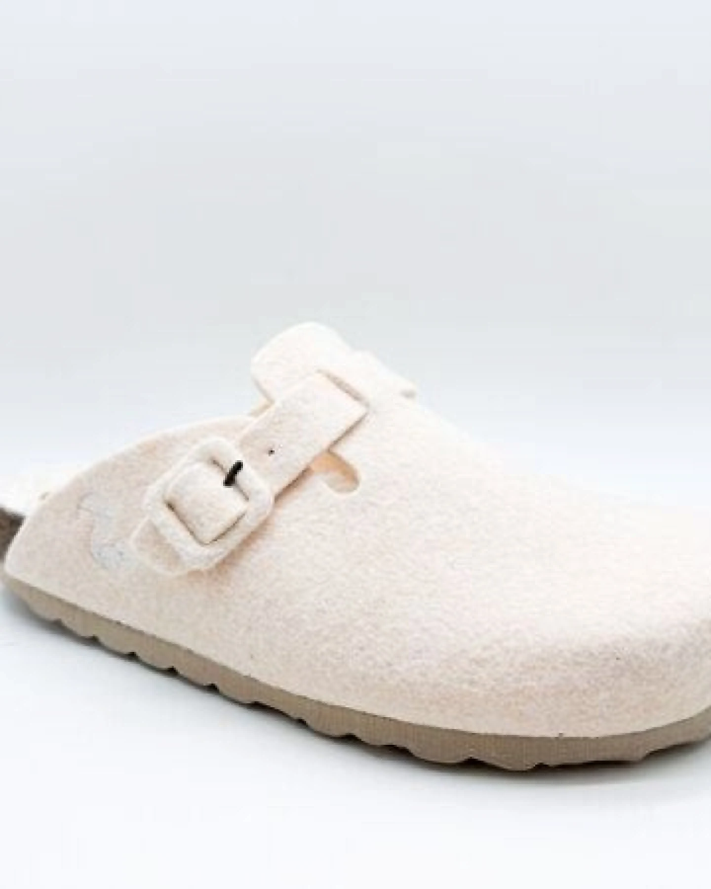 Veganer PET Buckle Clog "thies ®" aus recycelten Flaschen, fair produziert – Ansicht 3