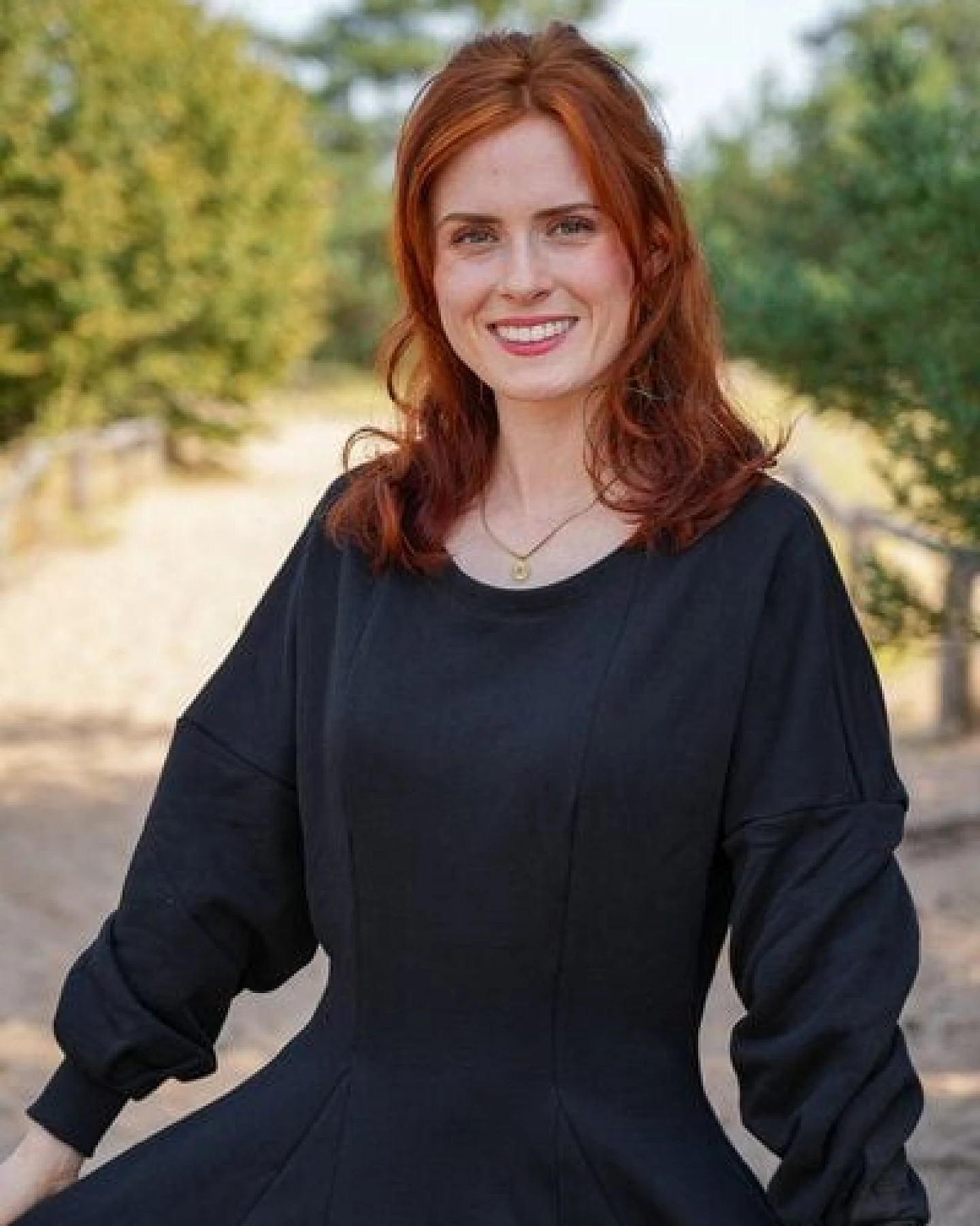 Vivien Joy Gemütliches Wohlfühlkleid - Kayla Kleid – Ansicht 3