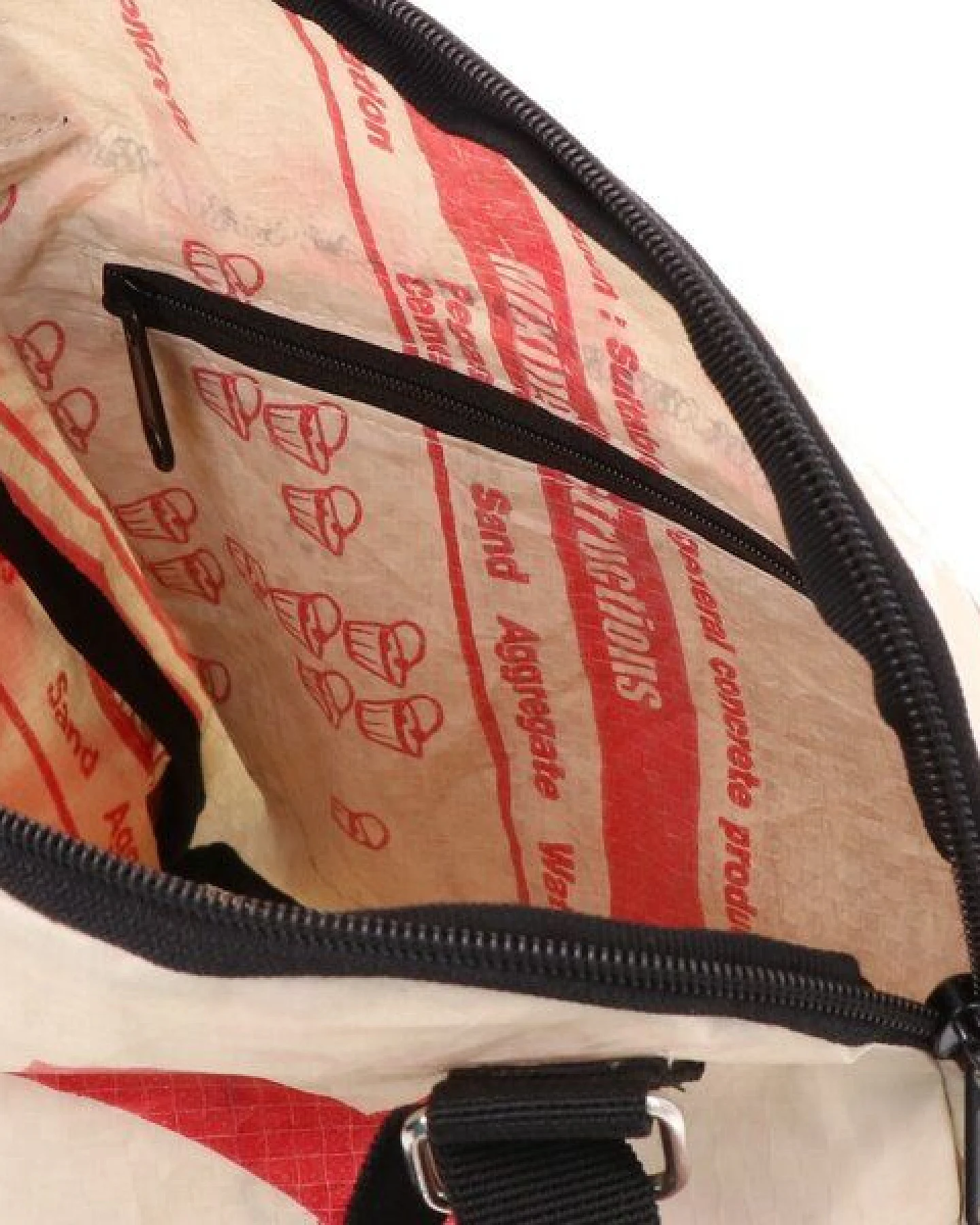 MoreThanHip Schultertasche aus Zement- oder Tierfuttersäcken - Stylische Damentasche mit Charakter - Amara – Ansicht 4
