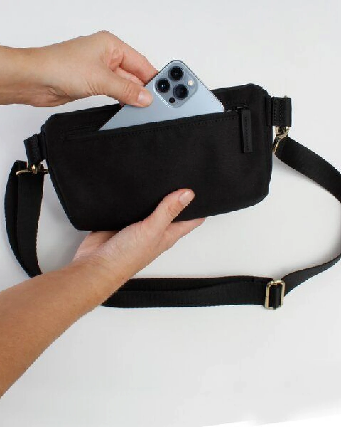 Sperling Bauchtasche "Casual" aus recyceltem PET & Kork mit Innenaufteilung – Ansicht 3