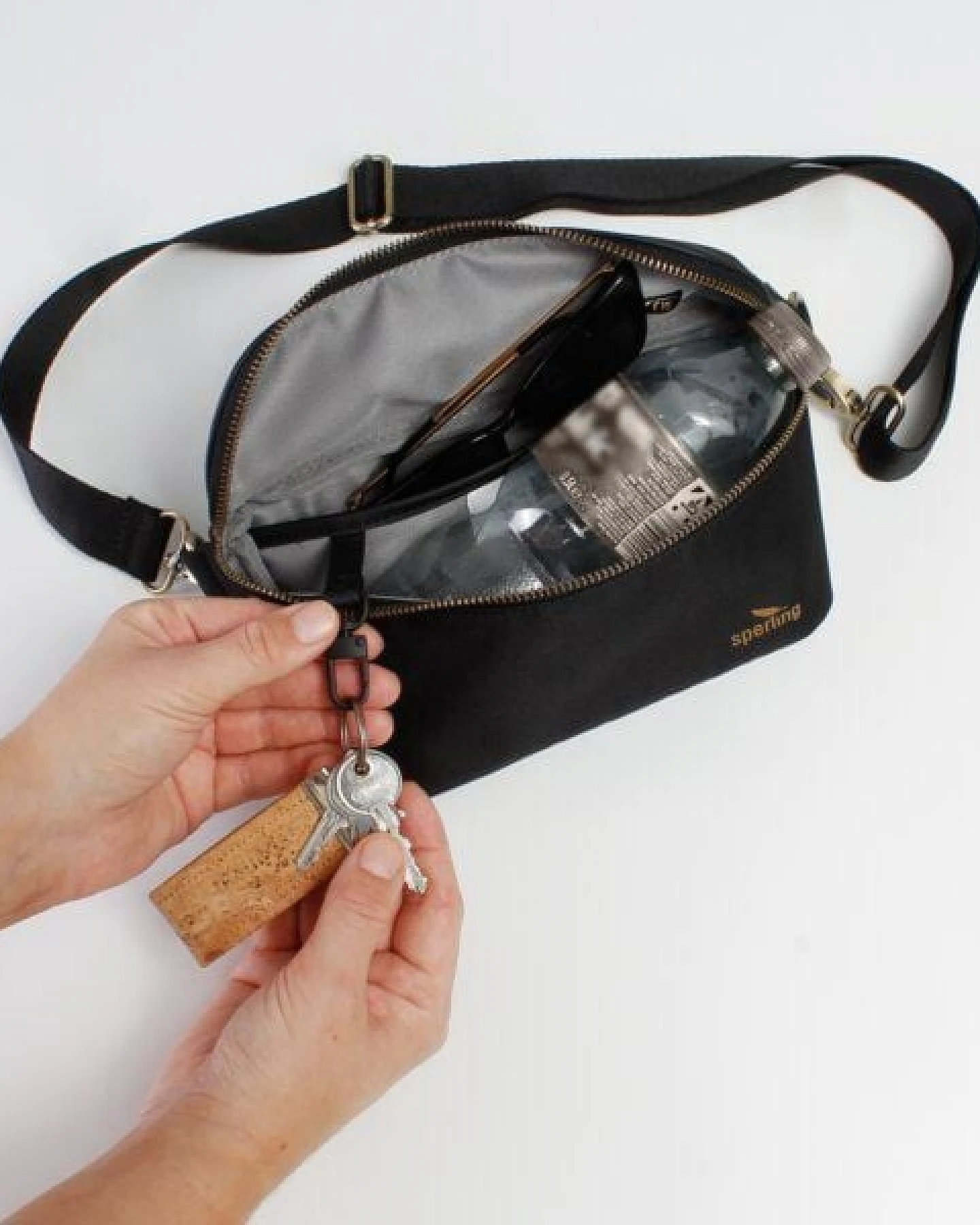 Sperling Bauchtasche "Casual" aus recyceltem PET & Kork mit Innenaufteilung – Ansicht 4