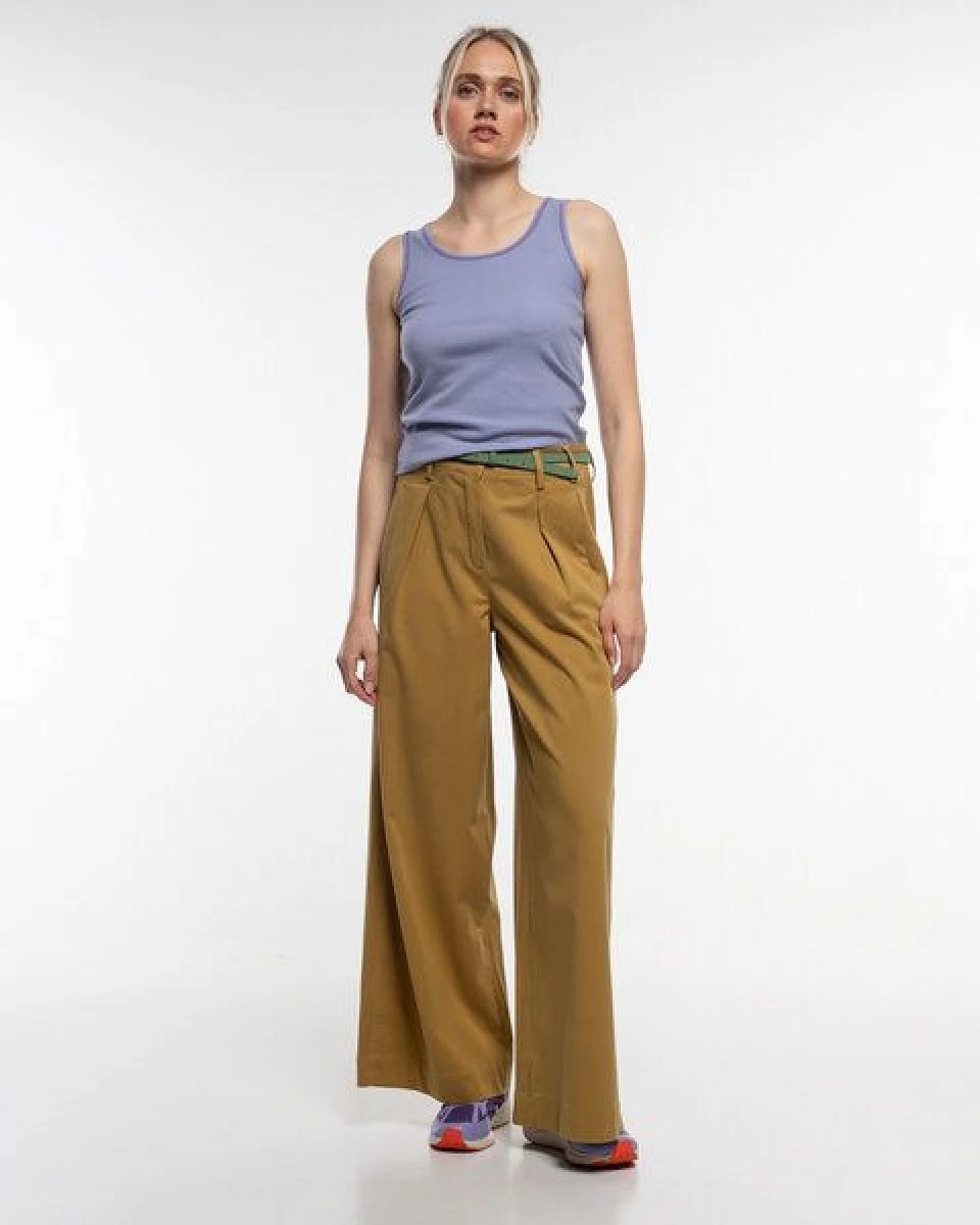 Alma & Lovis Weite Marlenehose aus softem Lyocell-Cotton-Mix – Ansicht 2