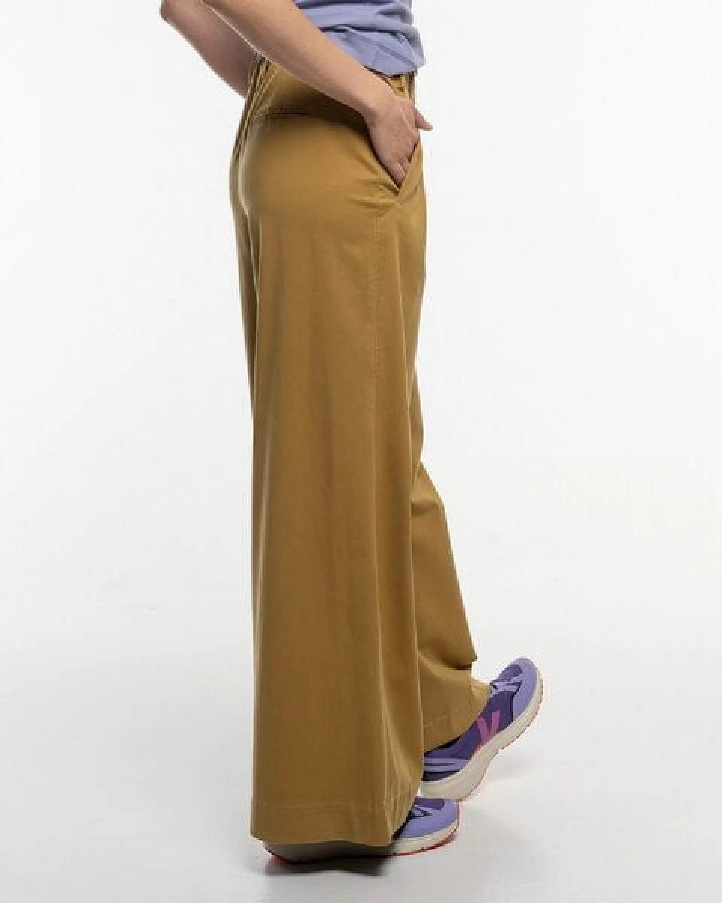 Alma & Lovis Weite Marlenehose aus softem Lyocell-Cotton-Mix – Ansicht 4