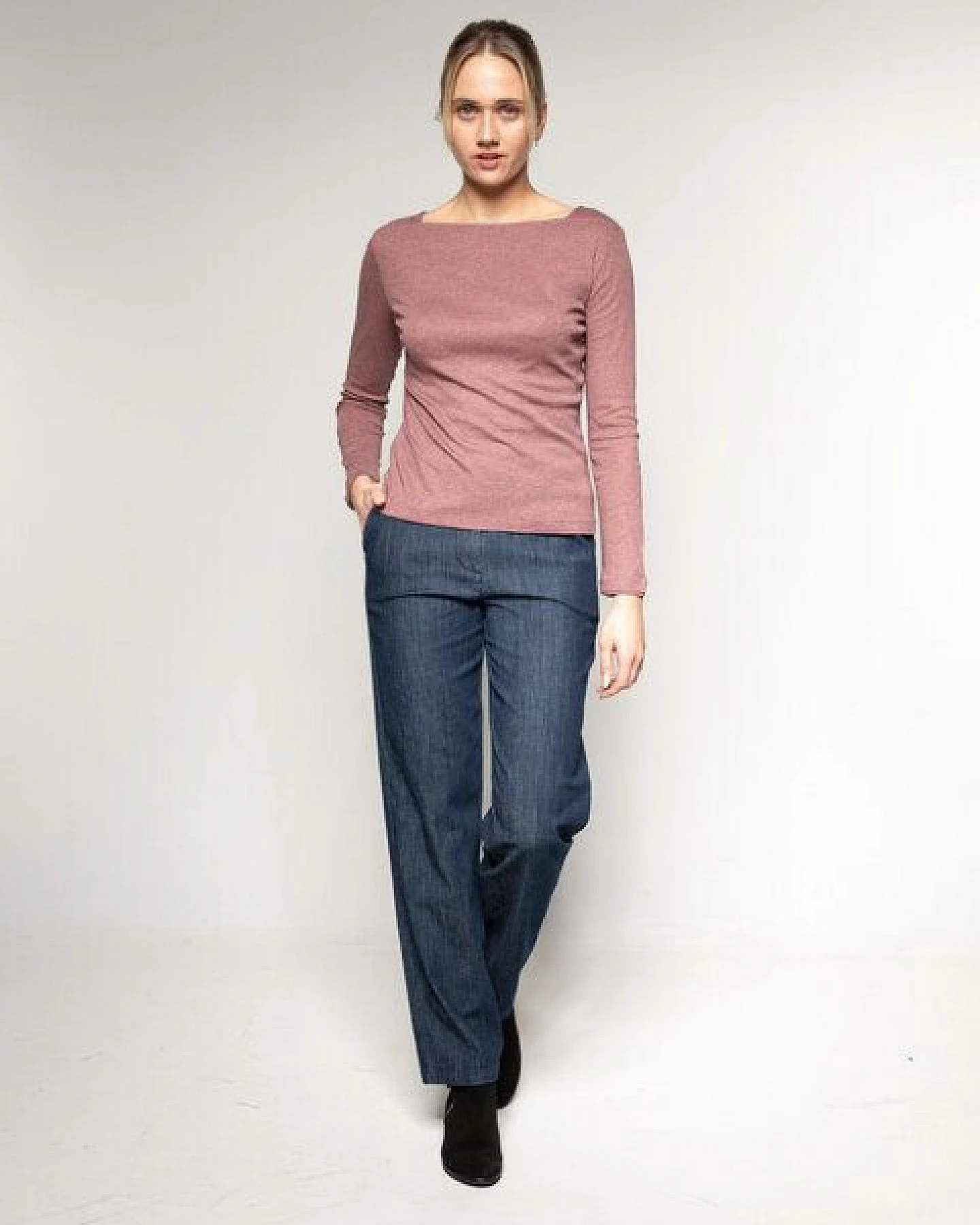 Alma & Lovis Softes Ringel-Langarmshirt aus Bio-Baumwolle – Ansicht 2