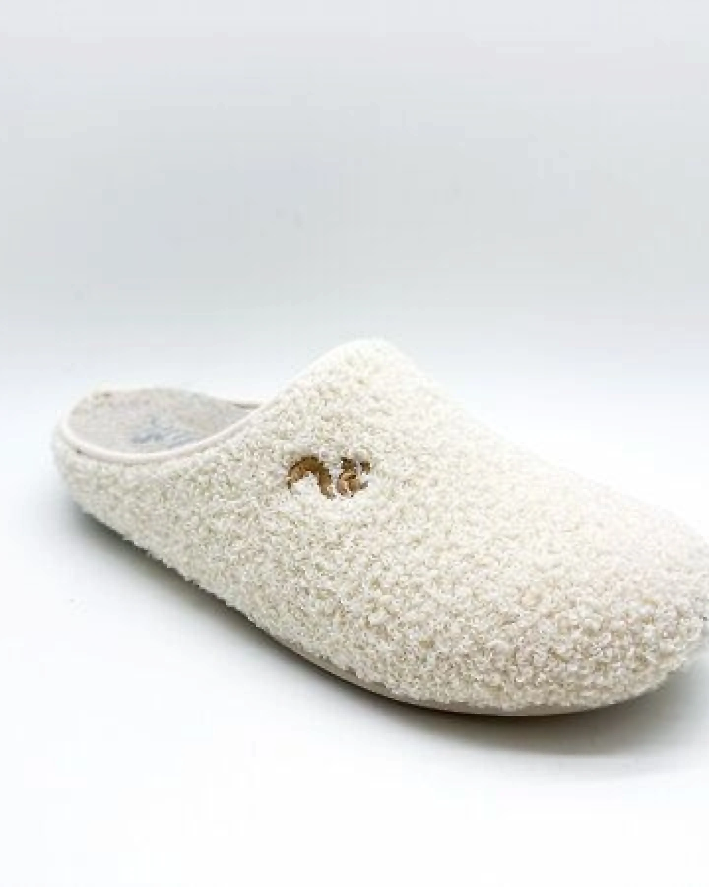 Veganer "thies ® Rec Teddy Slipper" aus ultraweichem, recyceltem Fell – Ansicht 3