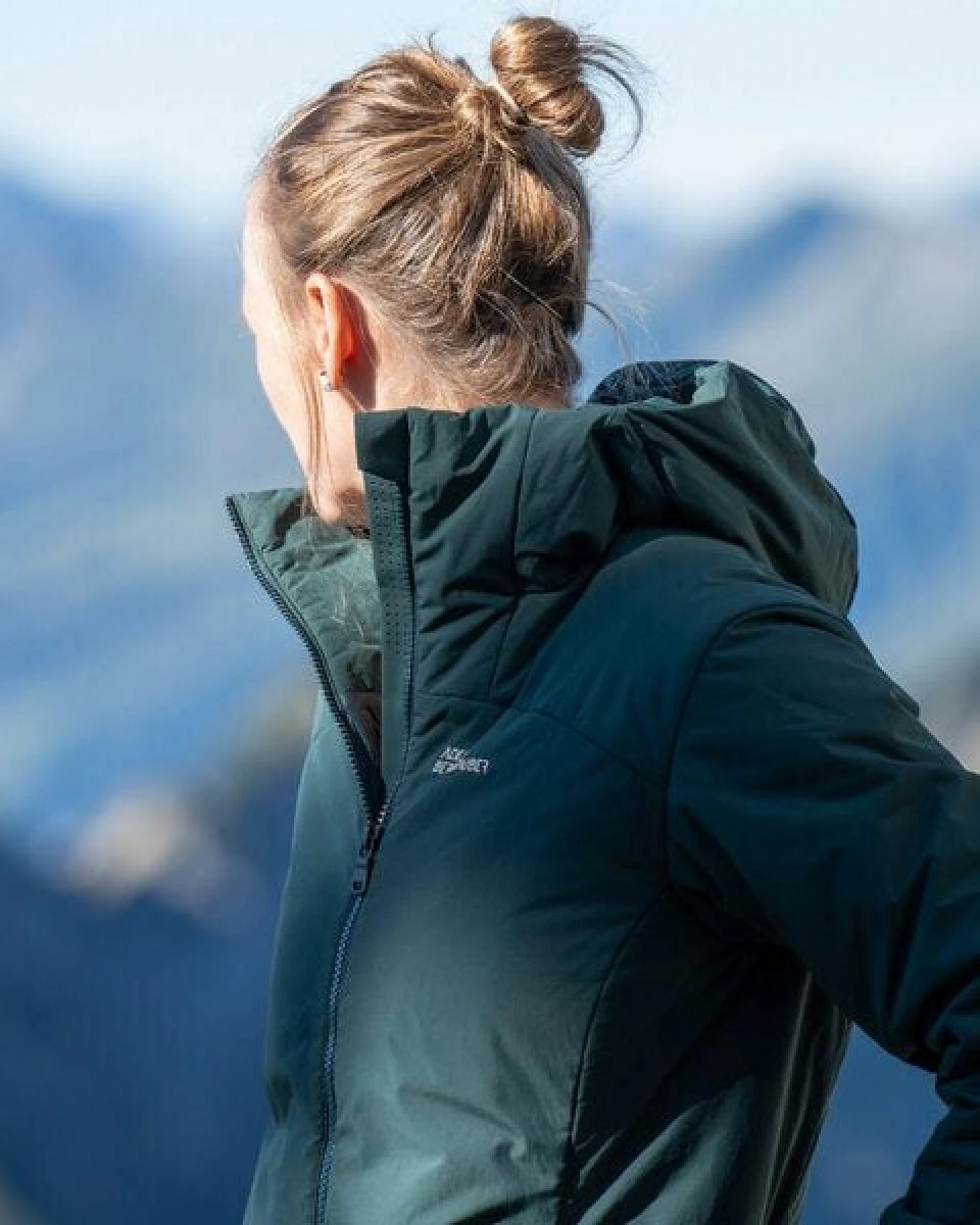 Adele Bergzauber Anna Outdoor-Isolationsjacke mit Lavalan – Ansicht 3