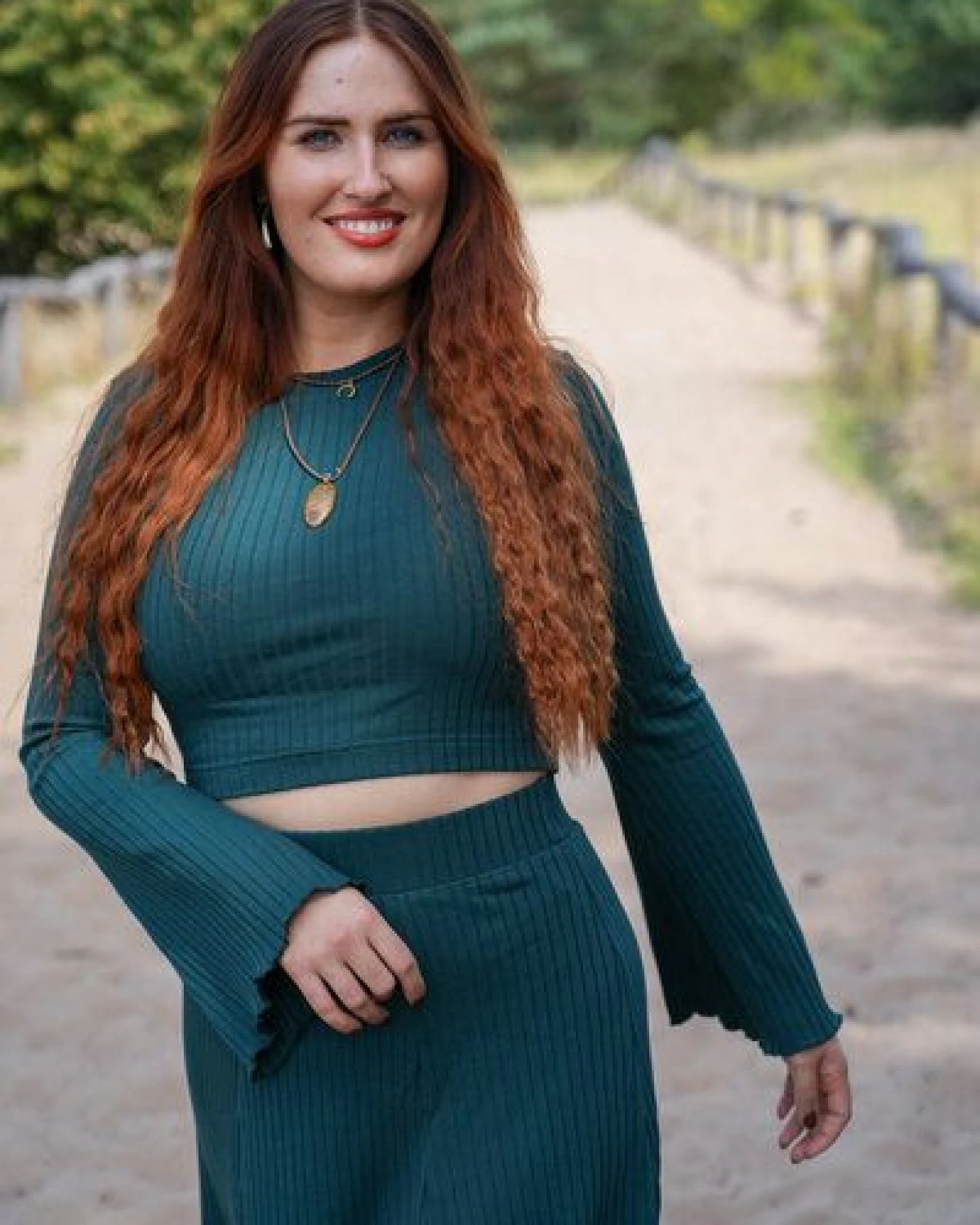 Vivien Joy Femininer Strickpullover - Lya Crop Pulli – Ansicht 2