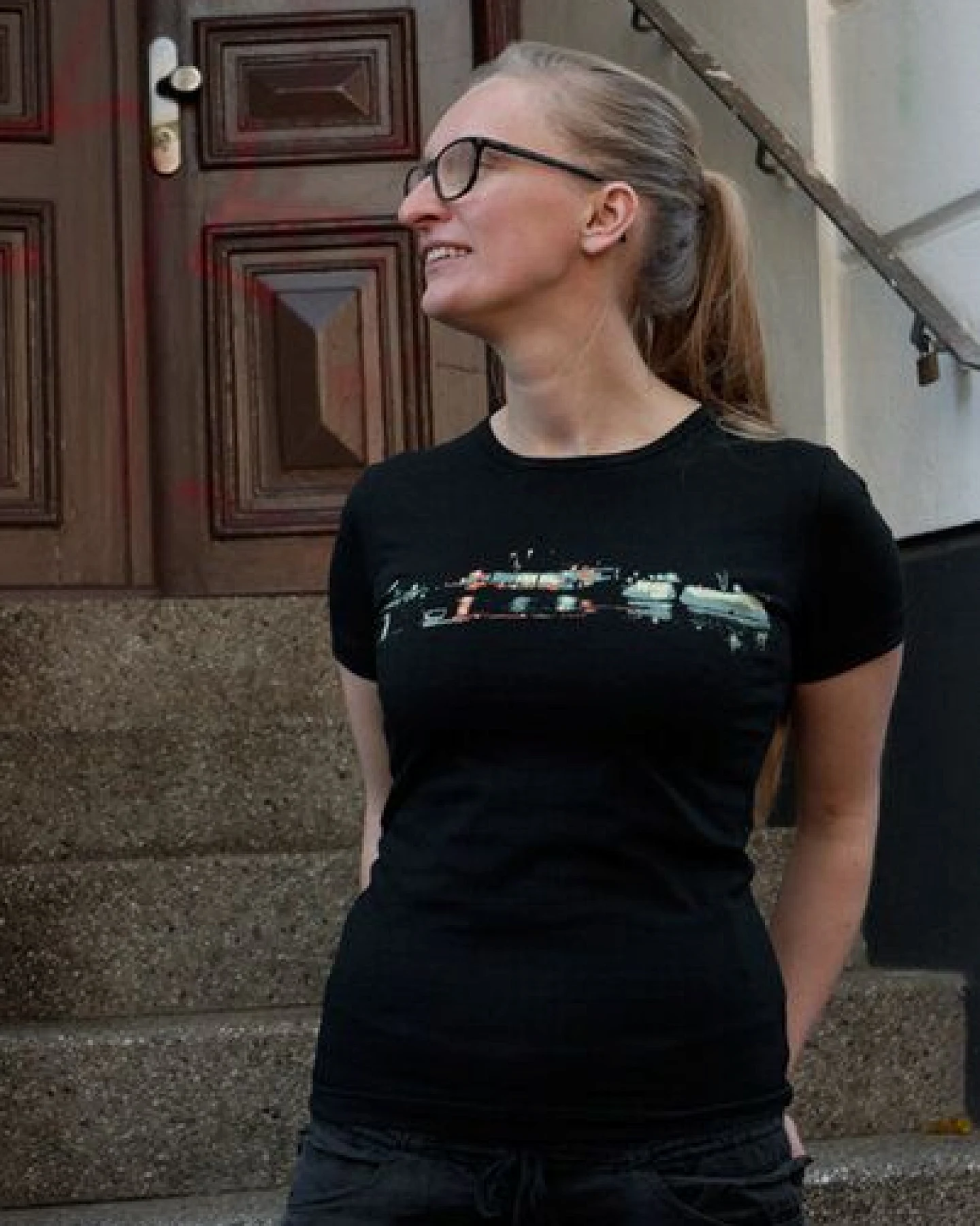 T-Shirtladen-Marktstrasse GmbH Elbe bei Nacht Girl-T-Shirt – Ansicht 2