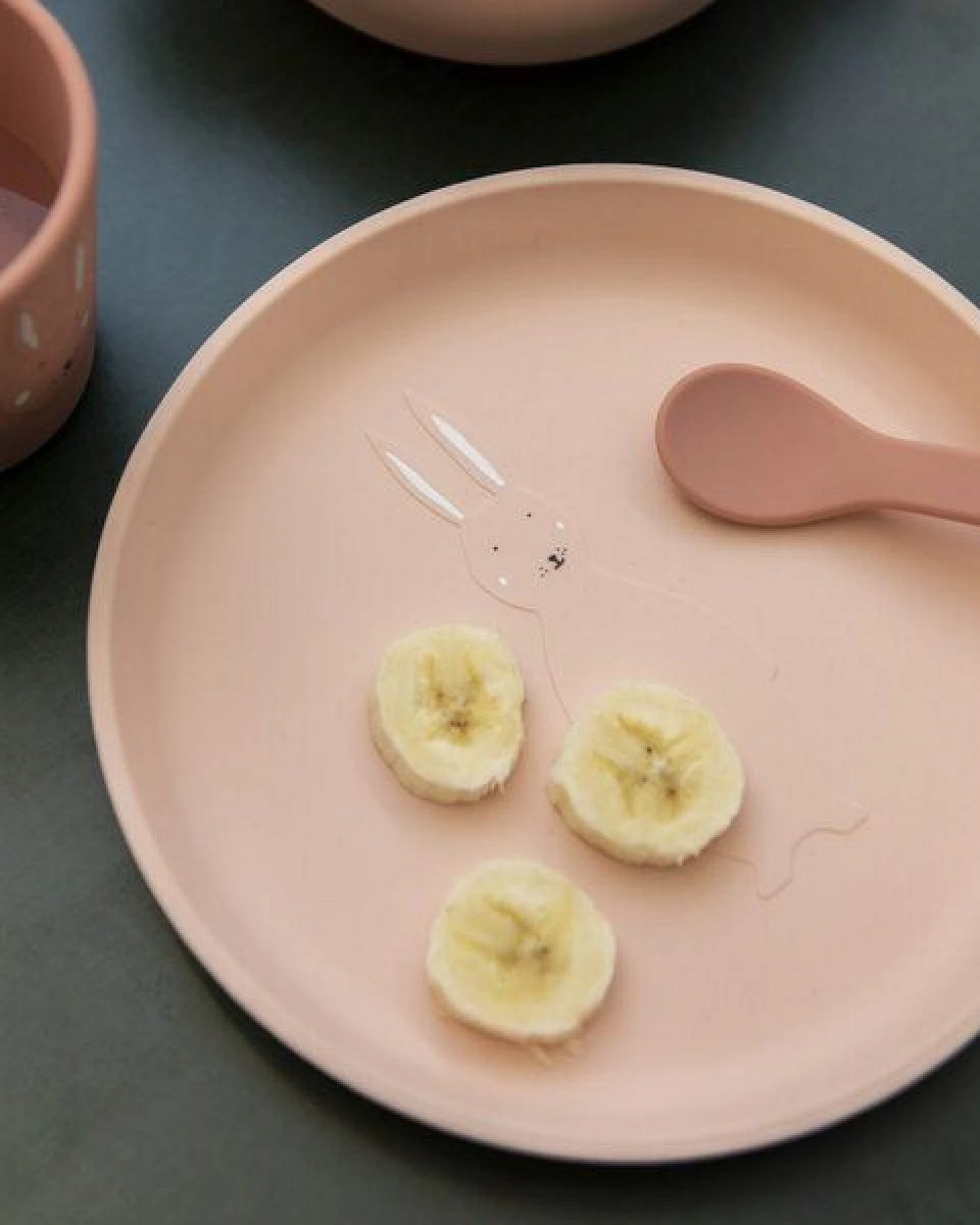 TRIXIE – Kindergeschirr aus Silikon – Kinderteller – Ansicht 3