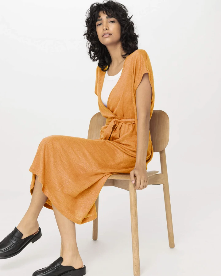hessnatur Damen Jersey Kleid Midi Relaxed aus Leinen - orange - Größe L