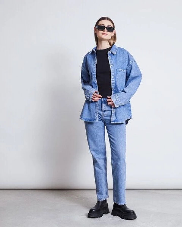 Blau