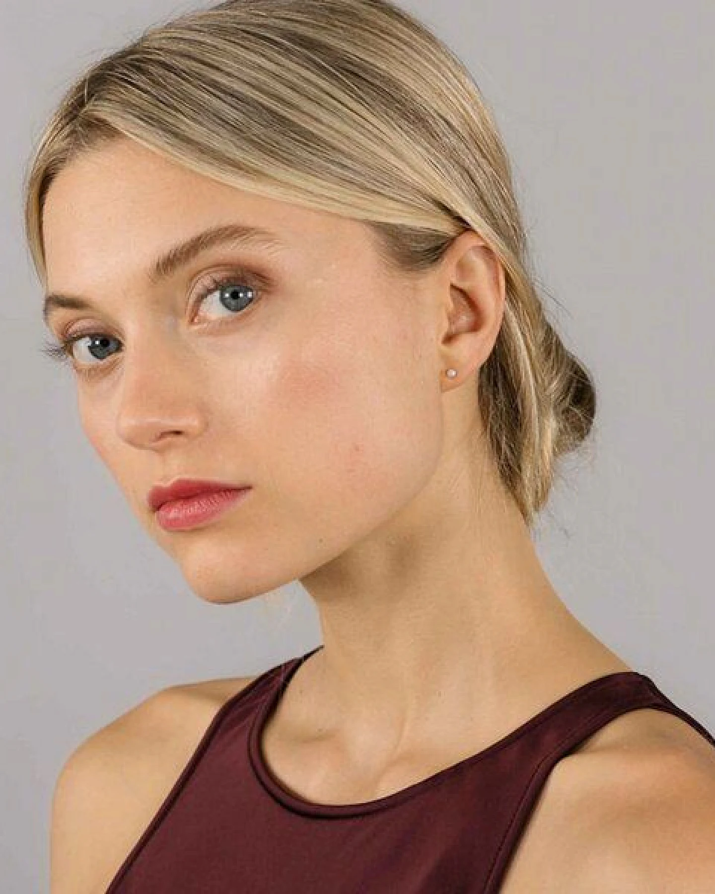 fejn jewelry Ohrringe 'tiny pearl' mit Perlen – Ansicht 2