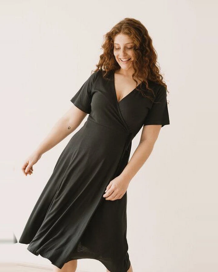 TIRALAHILACHA Helen Tencel wrap dress in black
