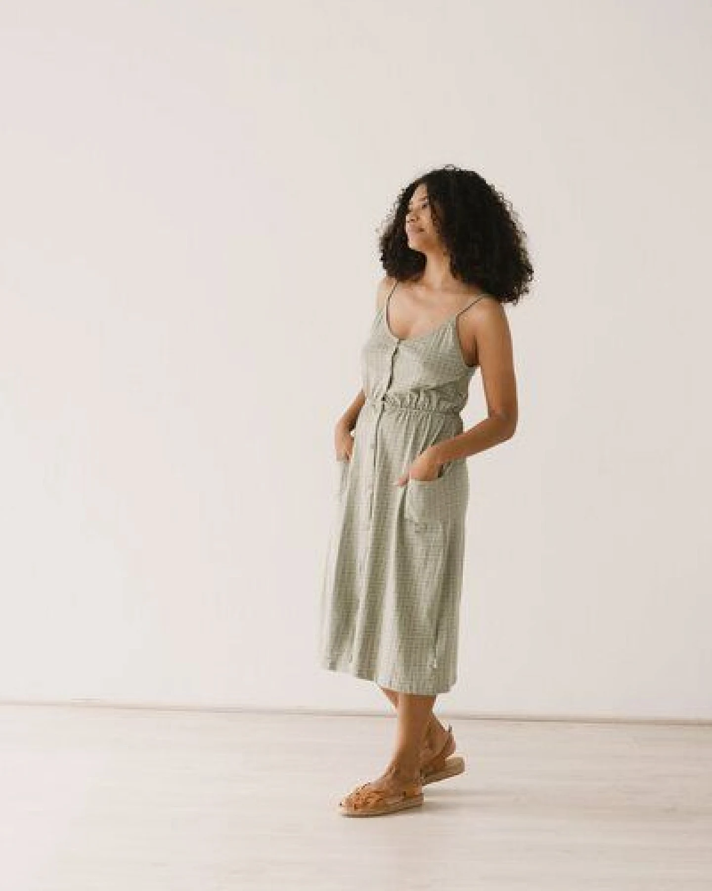 TIRALAHILACHA Hiare Midi dress in green wicker – Ansicht 2