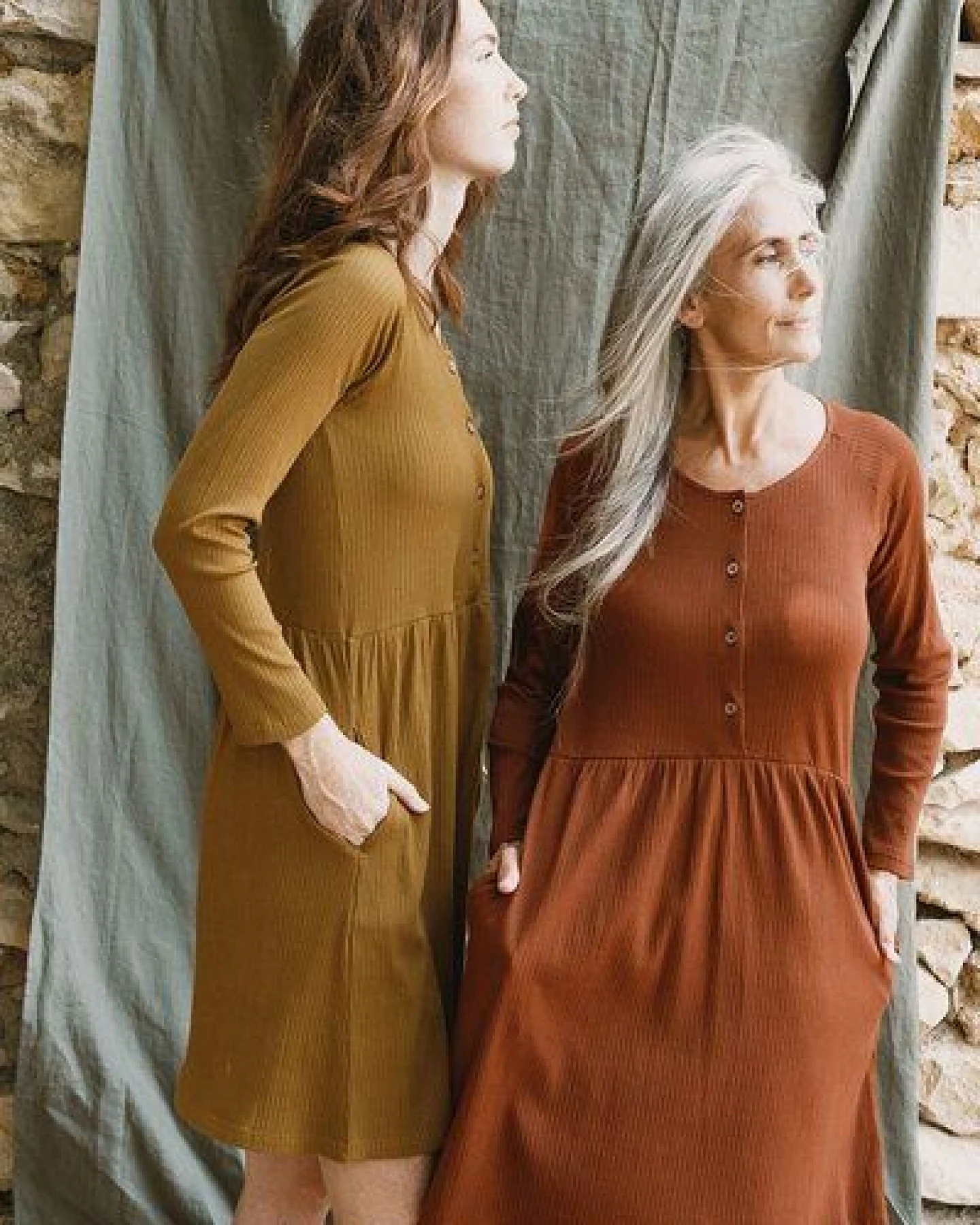 TIRALAHILACHA June Raglan Sleeve Dress Jade Green – Ansicht 2