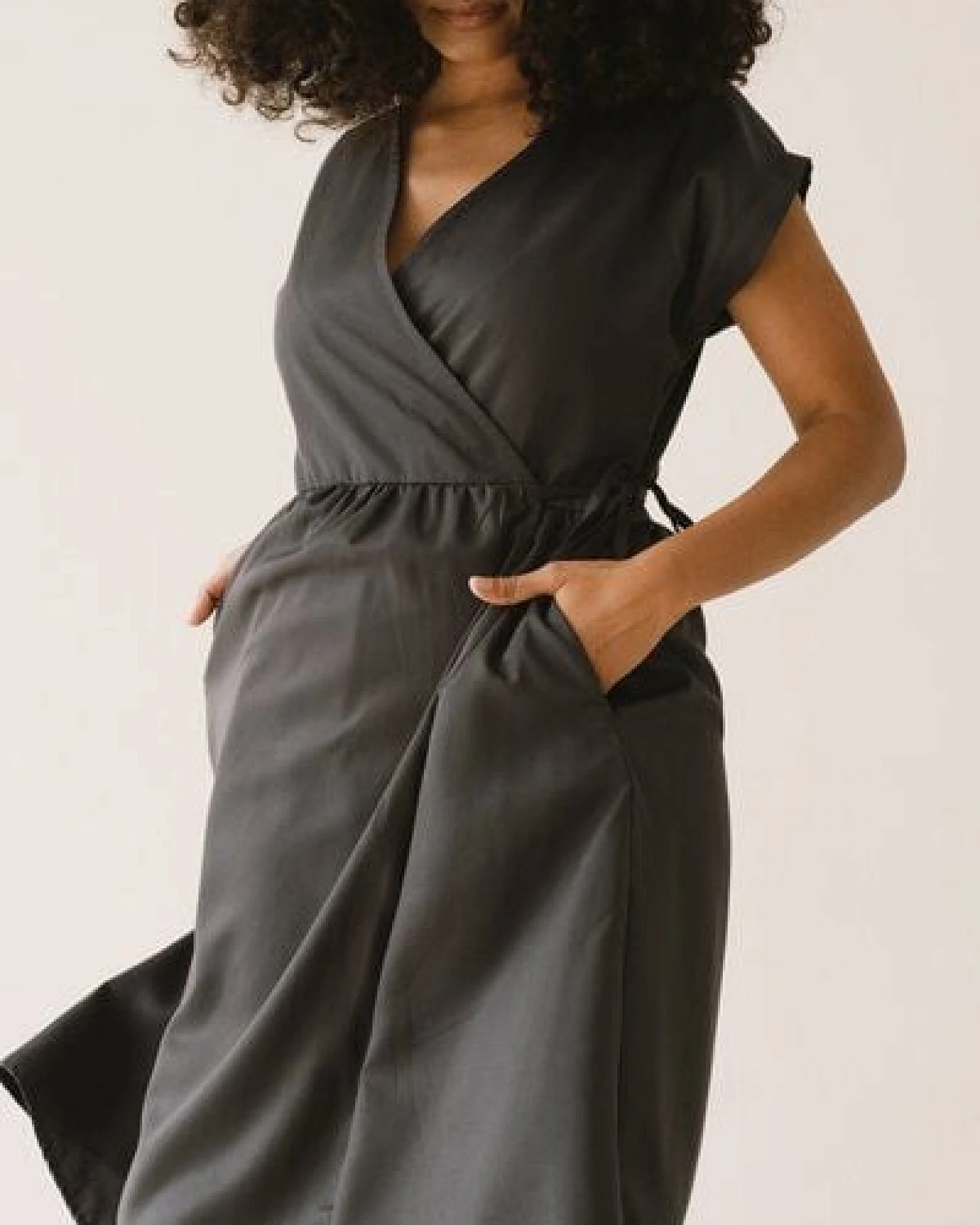 TIRALAHILACHA Hira Tencel wrap midi dress – Ansicht 3