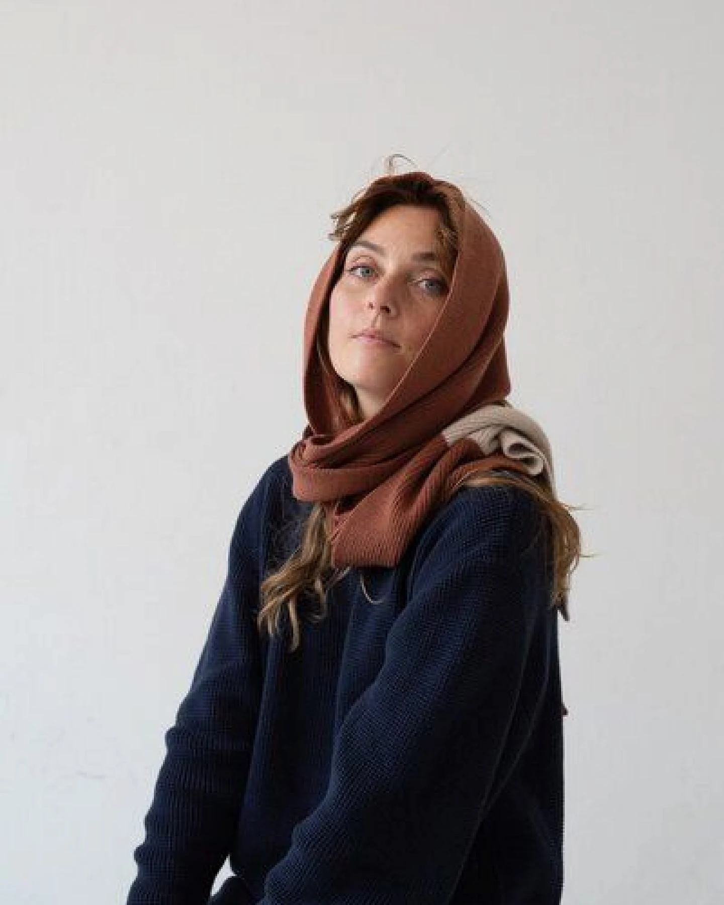 TIRALAHILACHA Tayo chunky wool scarf in three-tone – Ansicht 3
