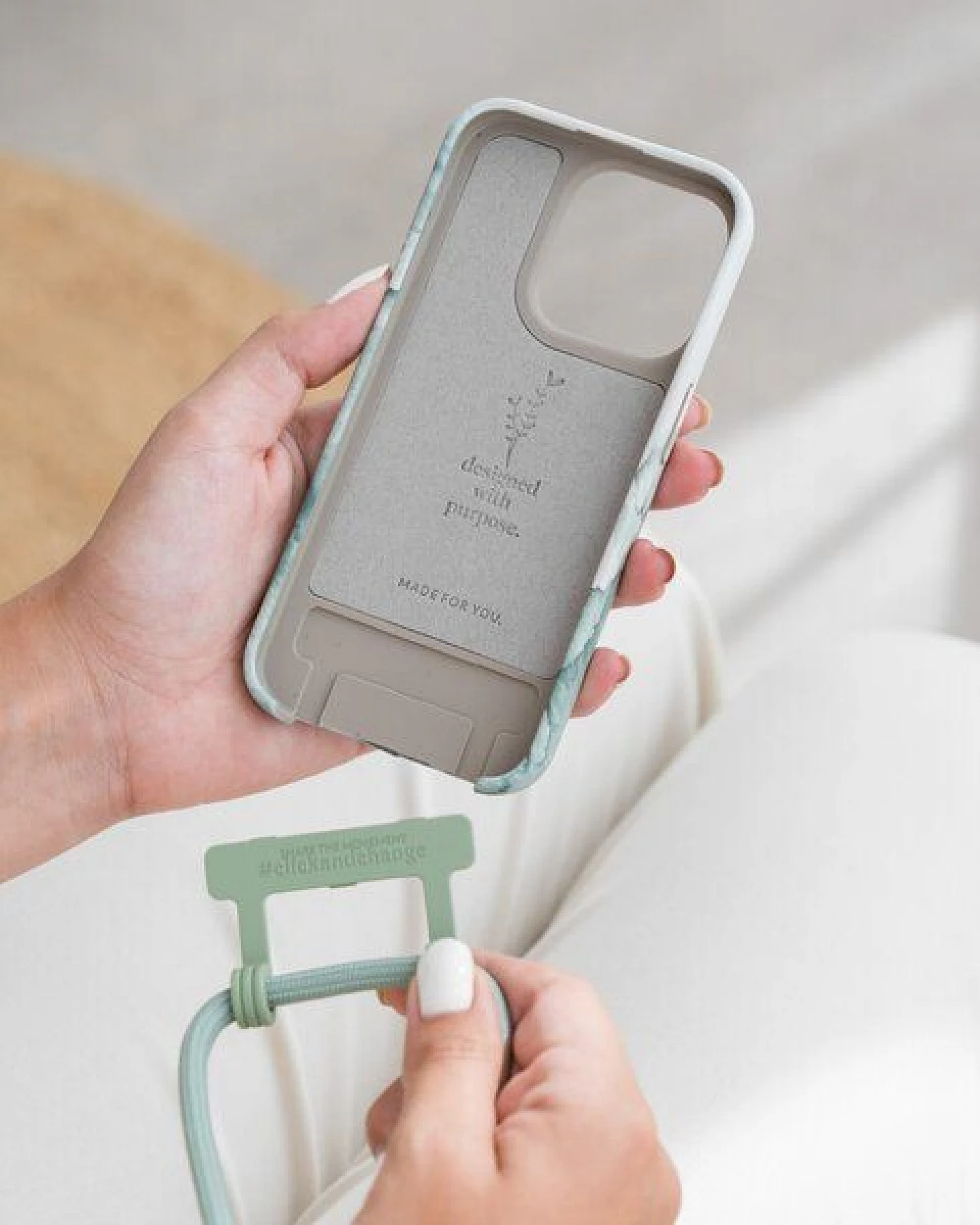 change the label Change Case - 2in1 Nachhaltige Handyhülle, iPhone Hülle mit geflochtener Kordel – Ansicht 3