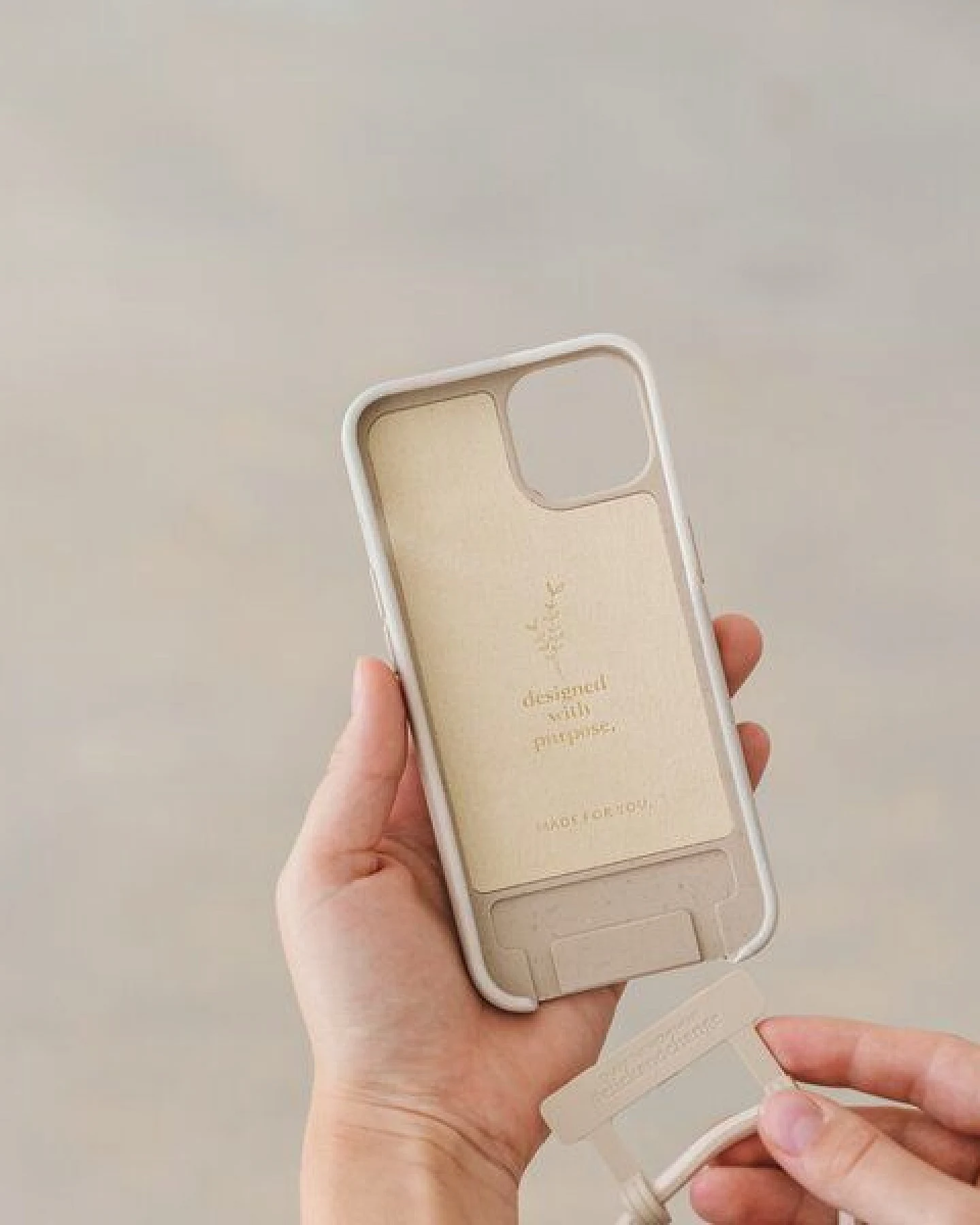 change the label Change Case - 2in1 Nachhaltige Handyhülle, iPhone Hülle mit geflochtener Kordel – Ansicht 3