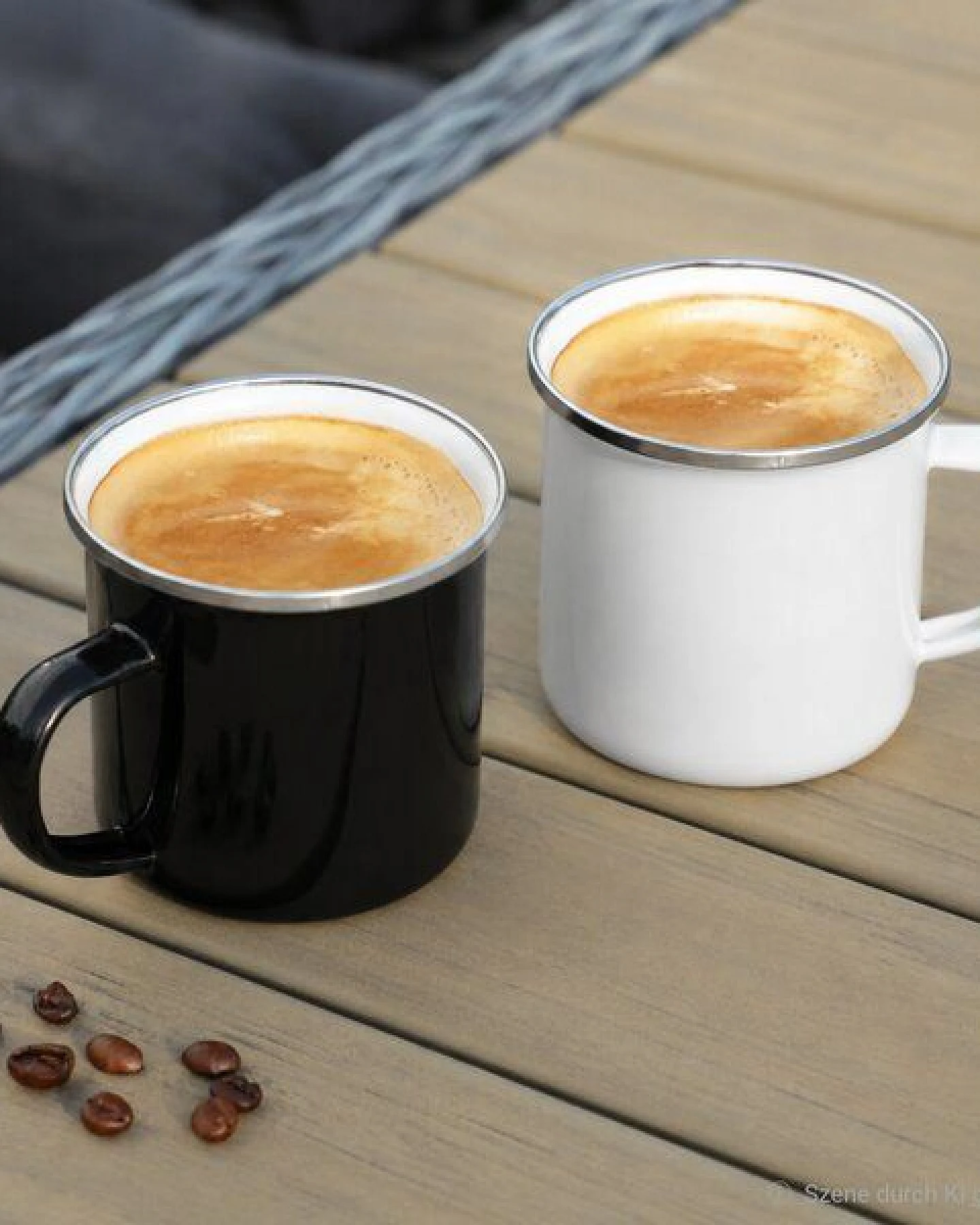 elasto Emaille-Becher 'Cozy' aus Edelstahl - stylischer Retro-Kaffeebecher – Ansicht 2