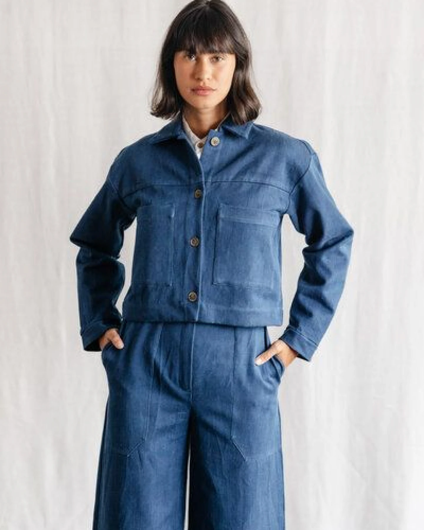 Jyoti - Fair Works Bio-Baumwolldenim Shacket Mayur – Ansicht 3