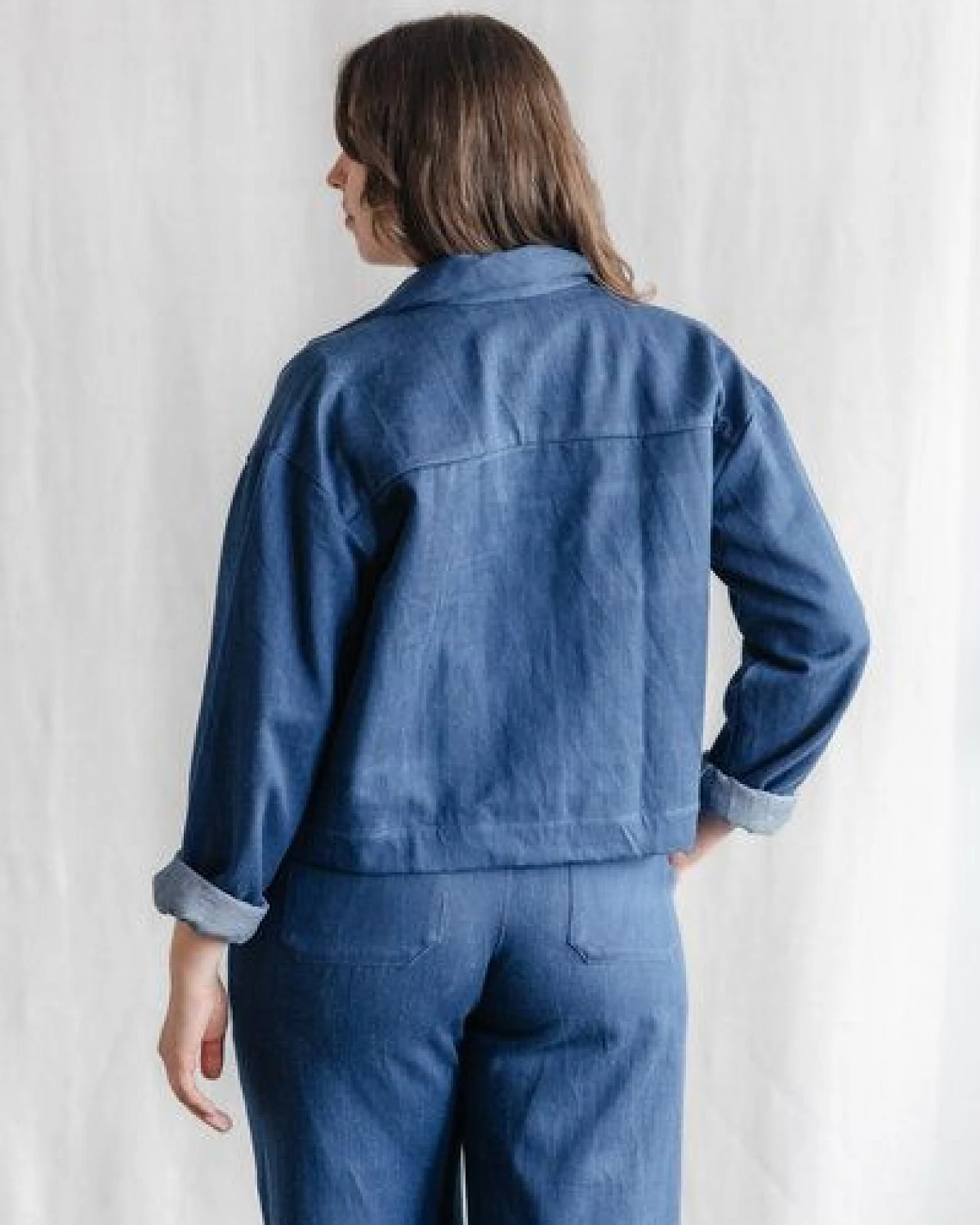 Jyoti - Fair Works Bio-Baumwolldenim Shacket Mayur – Ansicht 2
