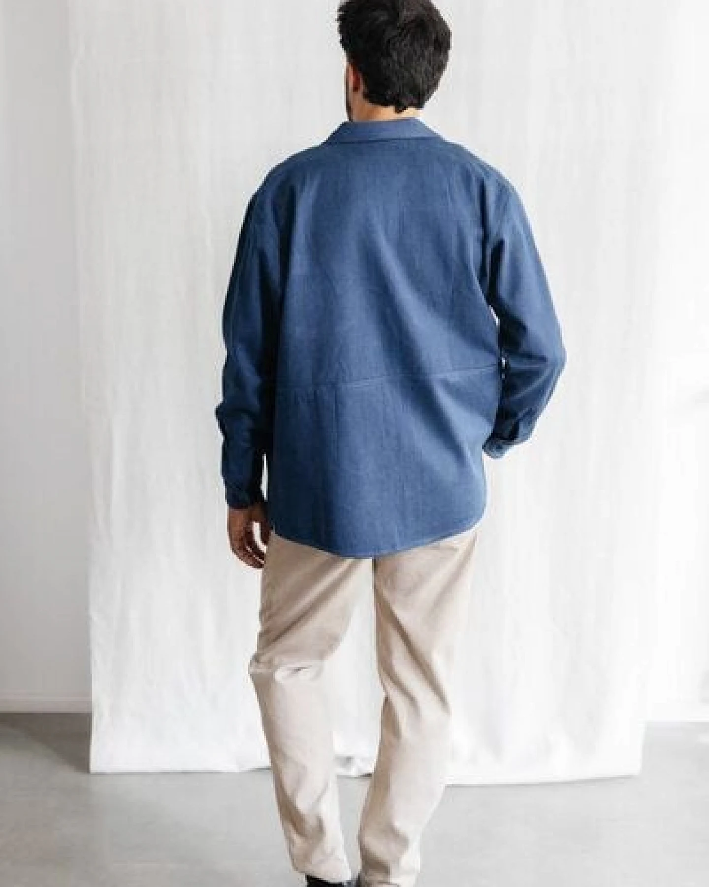 Jyoti - Fair Works Bio-Baumwolldenim Shacket Kalagi – Ansicht 4