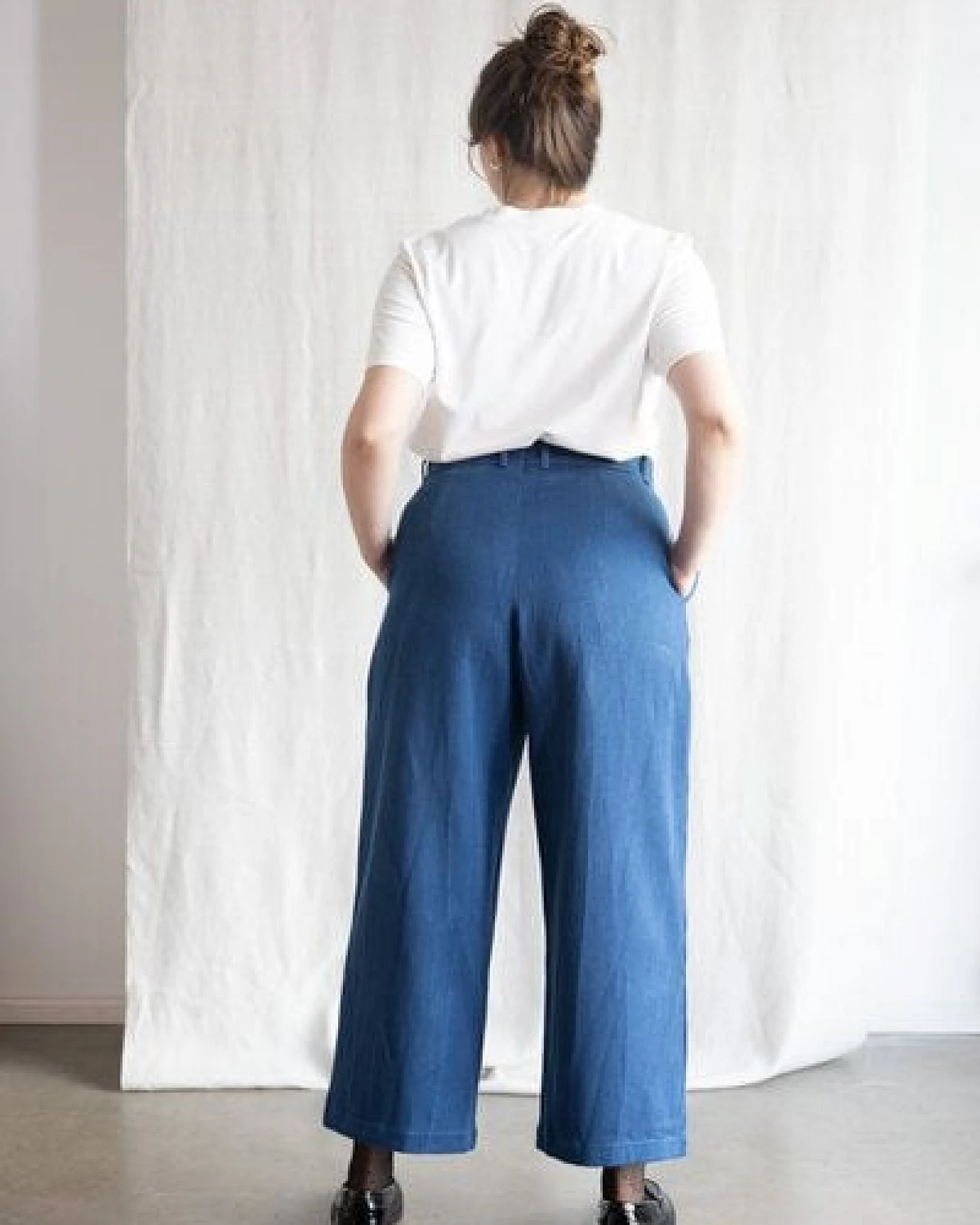 Jyoti - Fair Works Bio-Baumwolldenim Culotte Awasi – Ansicht 3