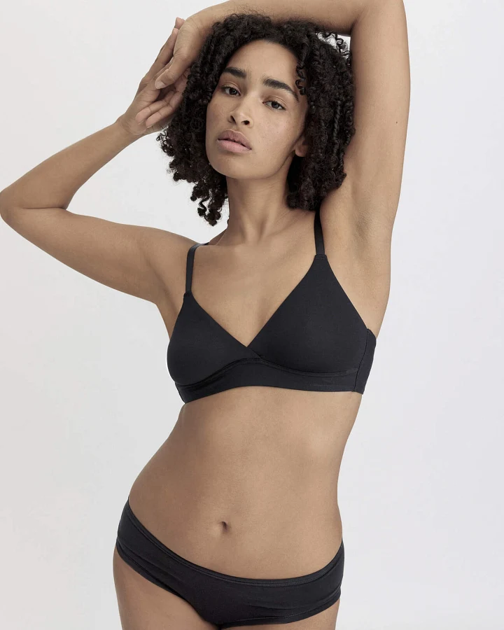 hessnatur Damen Triangel BH bügellos PURE SENSE aus TENCEL™ Modal - schwarz - Größe 70A