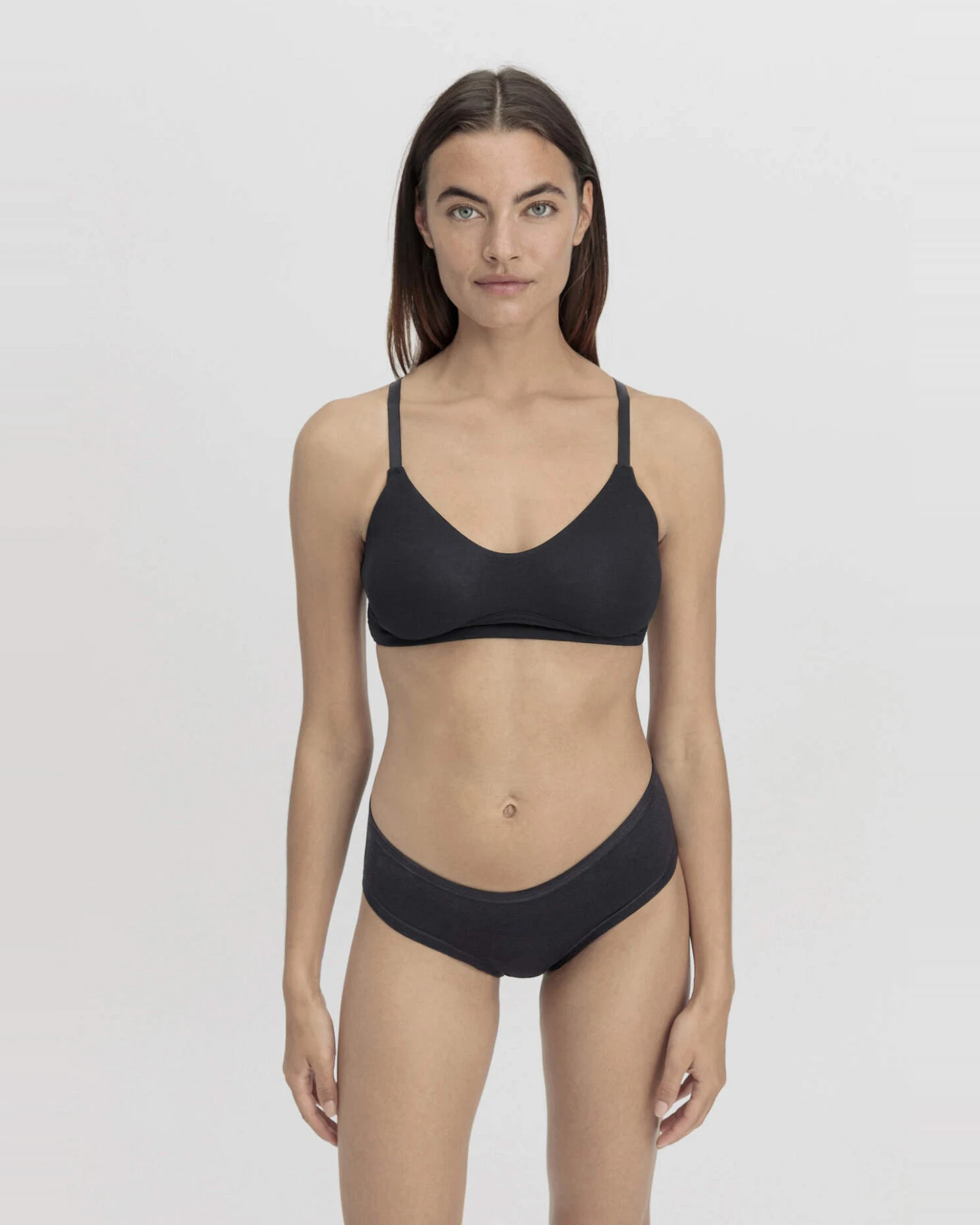 hessnatur Damen Triangel BH bügellos PURE SENSE aus TENCEL™ Modal - schwarz - Größe 85C – Ansicht 3