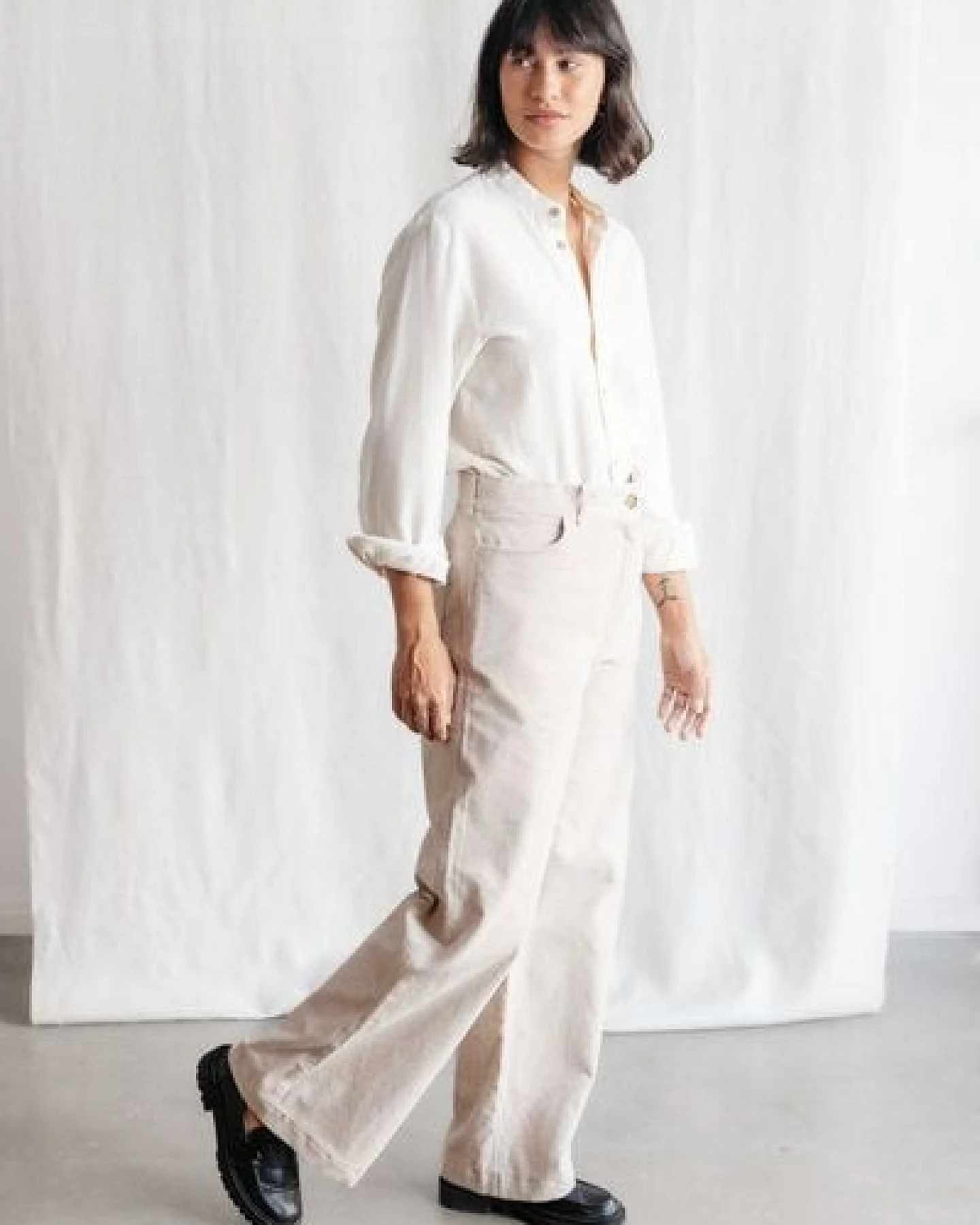 Jyoti - Fair Works Bio-Baumwollcord Hose Tushar – Ansicht 3