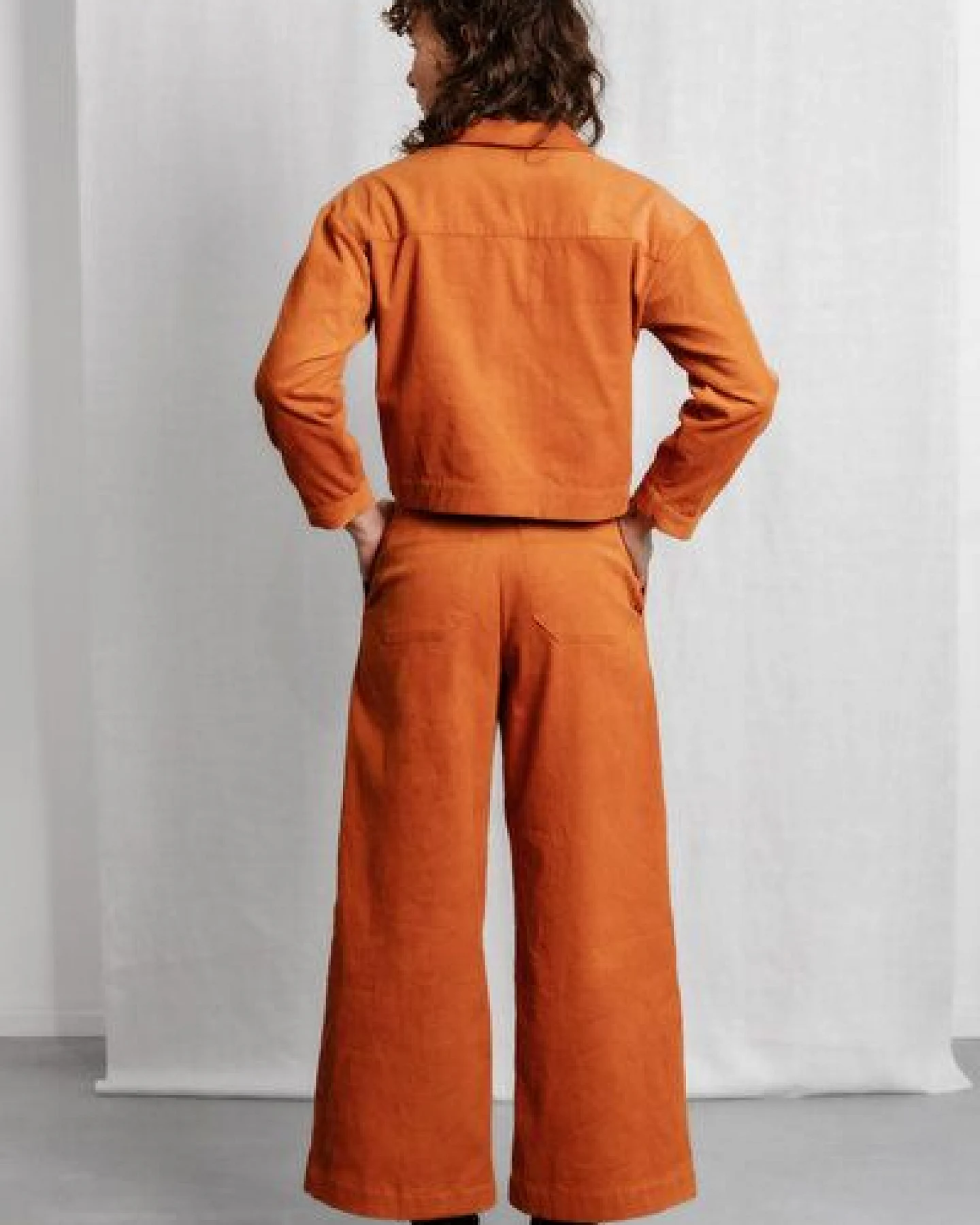Jyoti - Fair Works Bio-Baumwollcord Hose Damini – Ansicht 4