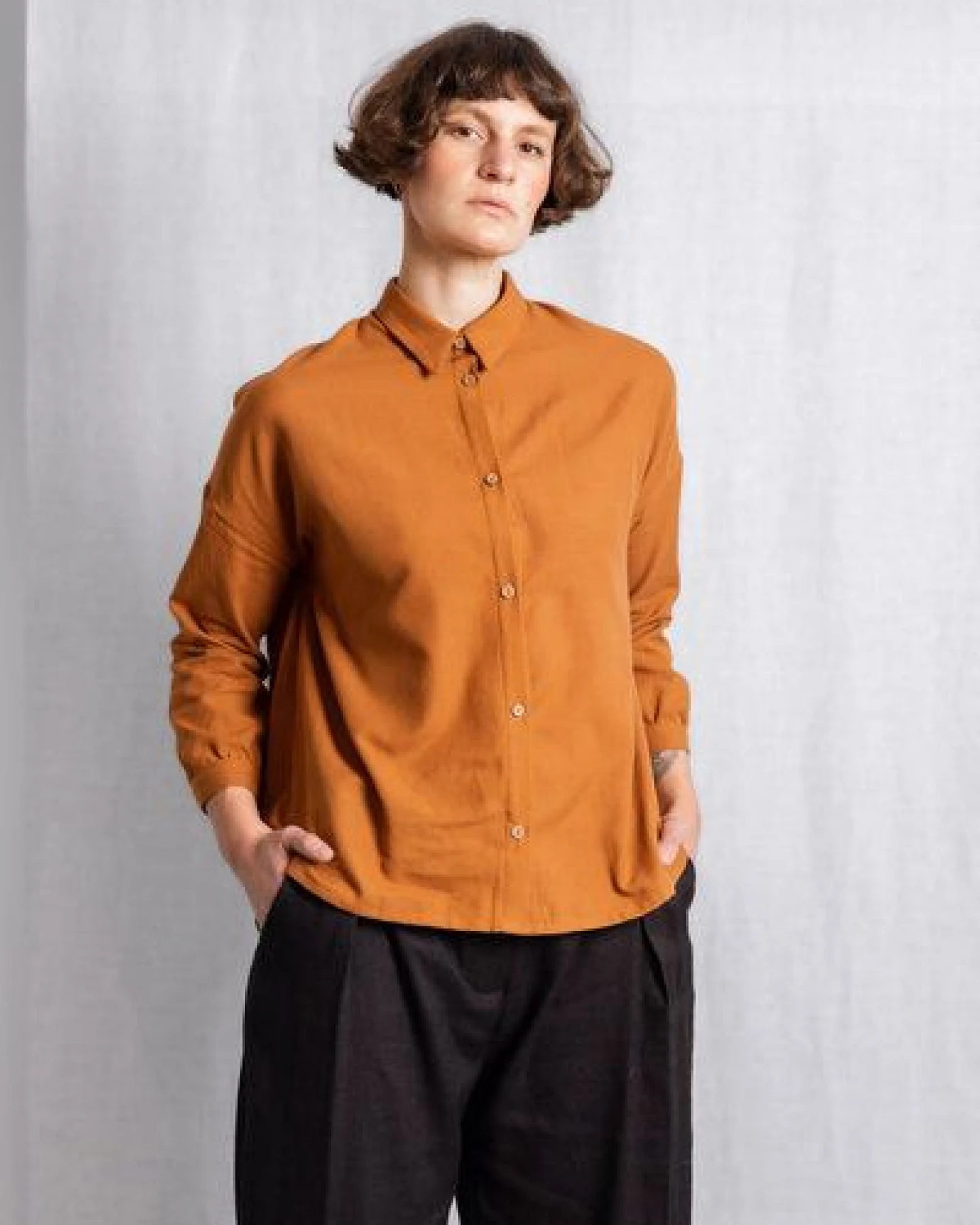 Jyoti - Fair Works Baumwoll Bluse Mayank Haselnuss – Ansicht 2