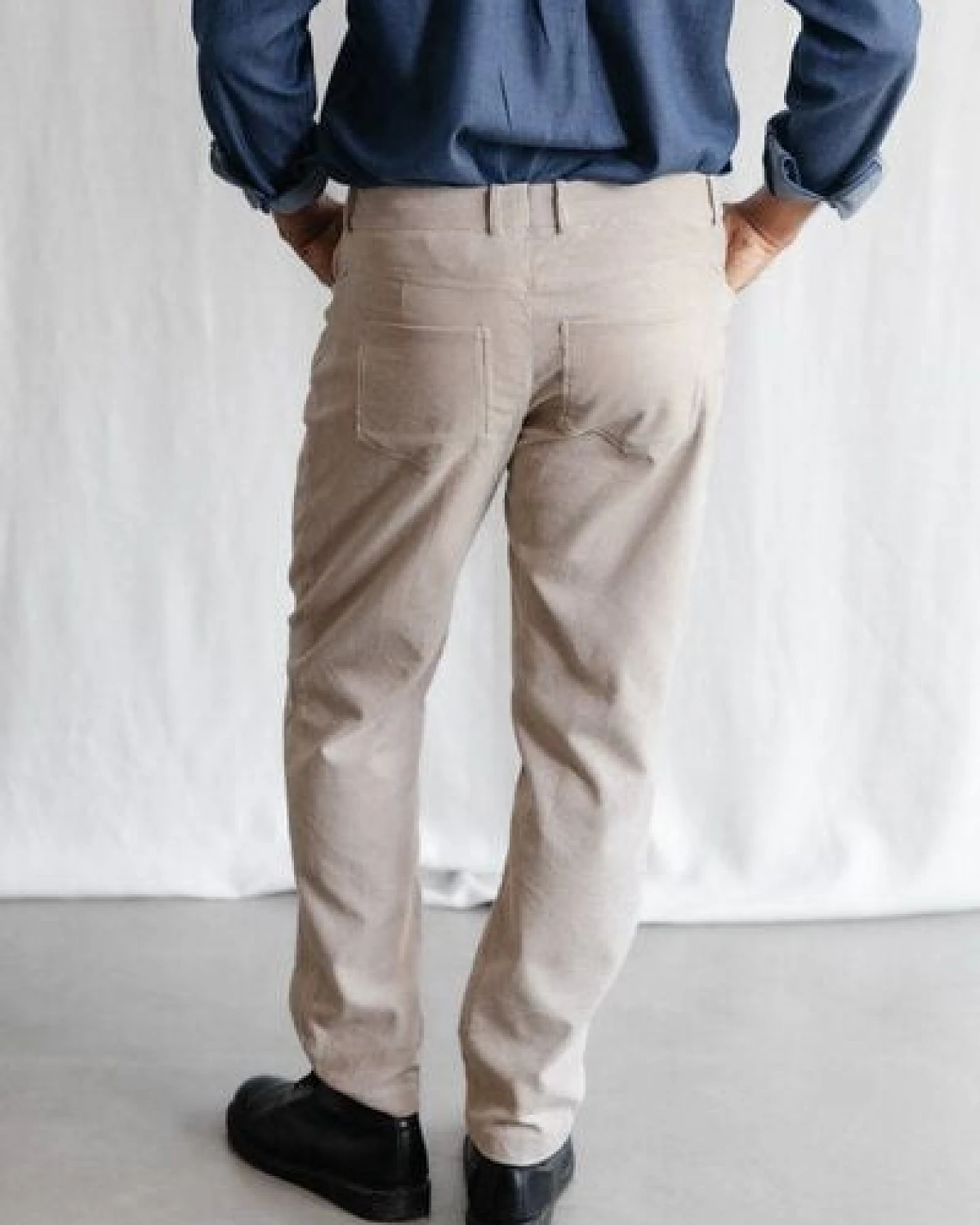 Jyoti - Fair Works Bio-Baumwollcord Hose Prakrit – Ansicht 4