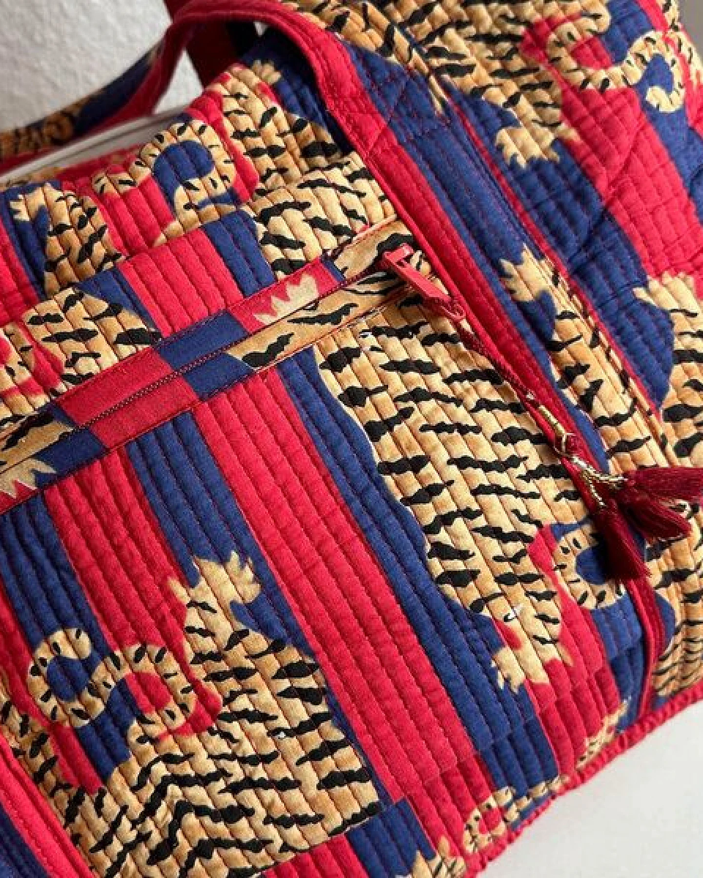 KIKOONI handgefertigte große Reisetasche " TRAVELER BAG " – Ansicht 3