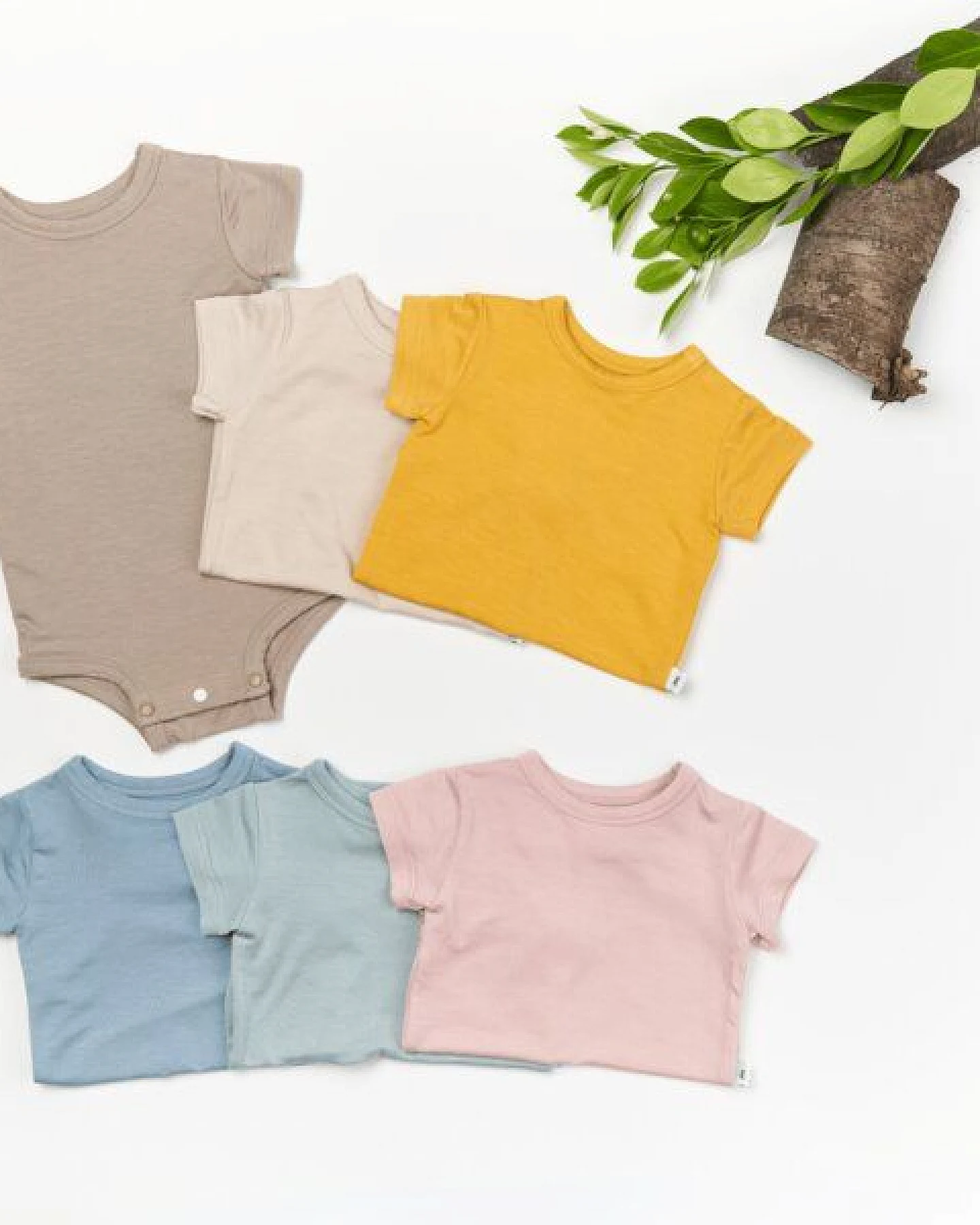 tetoi-vienna TENCEL kurzarm Baby Body "Waldbad" – Ansicht 2