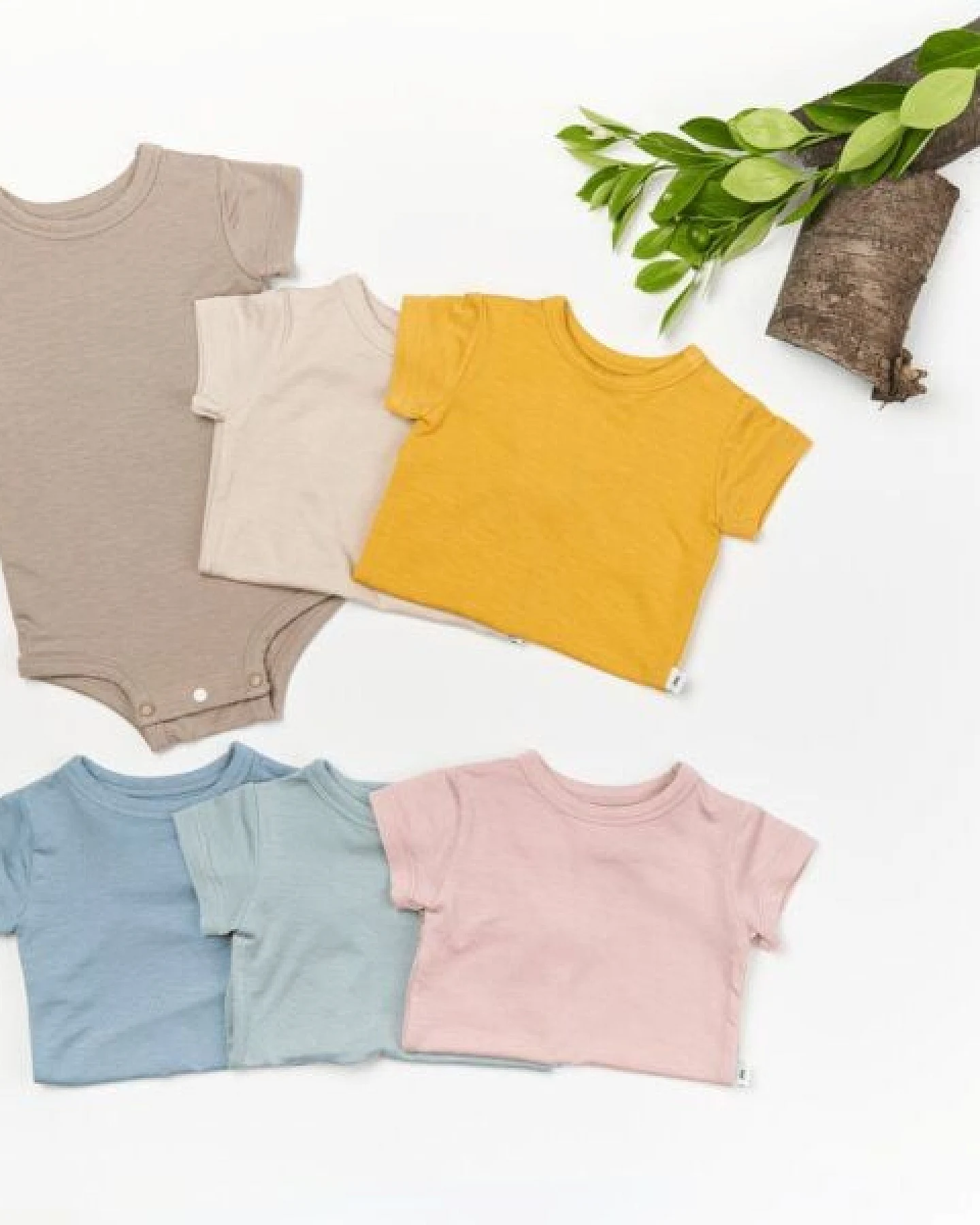 tetoi-vienna TENCEL kurzarm Baby Body "Waldbad" – Ansicht 2