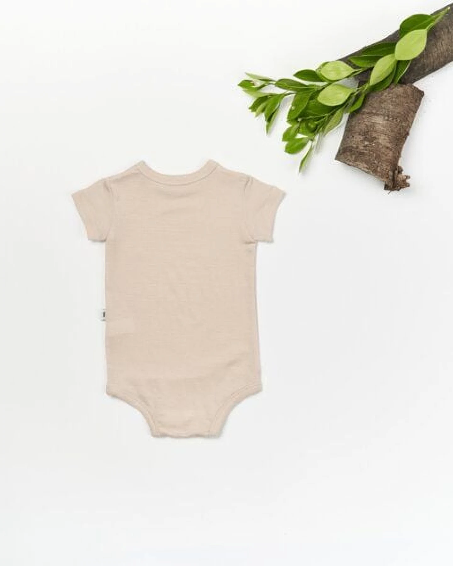 tetoi-vienna TENCEL kurzarm Baby Body "Waldbad" – Ansicht 3