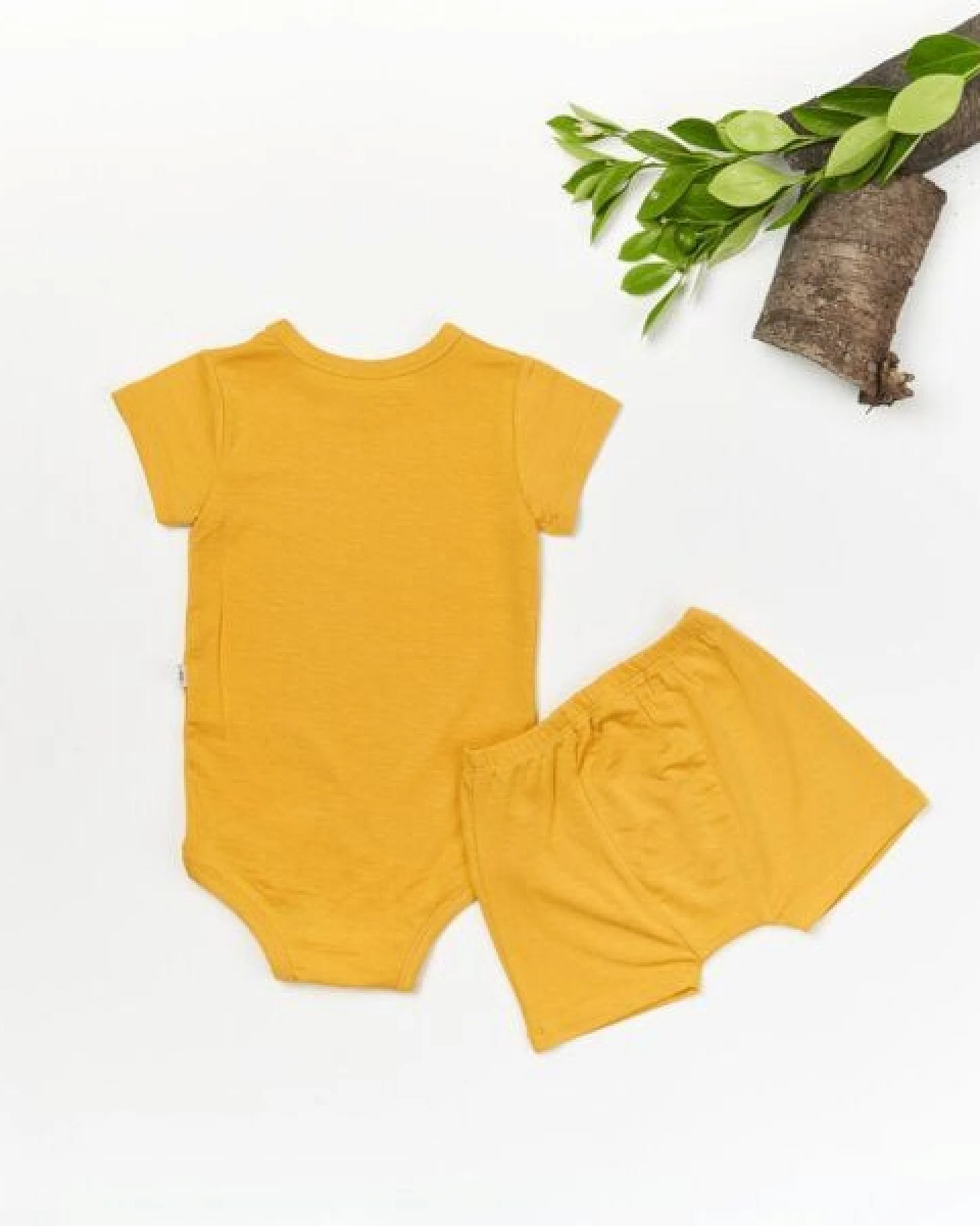 tetoi-vienna TENCEL kurzarm Body und kurze Hose Baby Set "Waldbad" – Ansicht 3