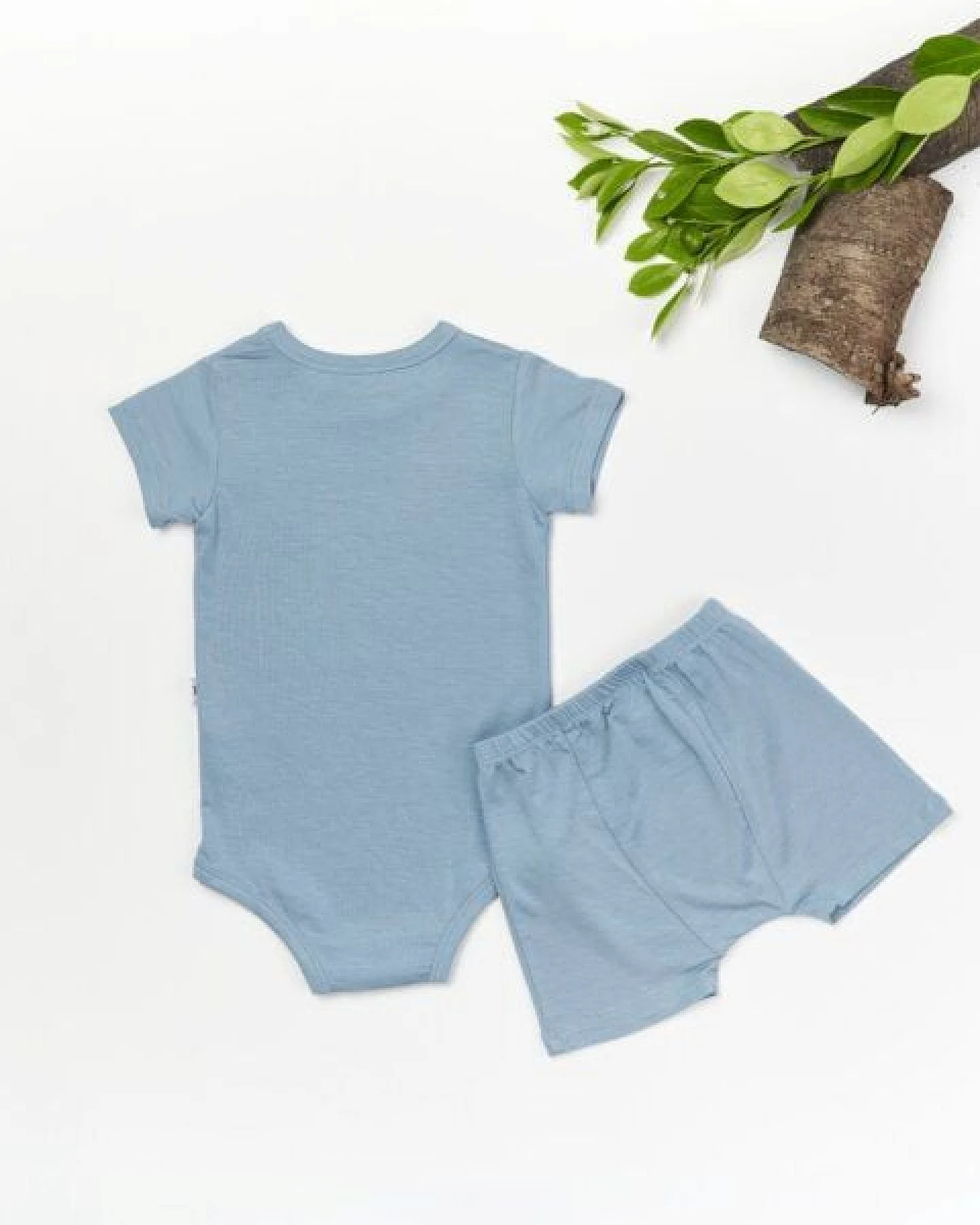 tetoi-vienna TENCEL kurzarm Body und kurze Hose Baby Set "Waldbad" – Ansicht 3
