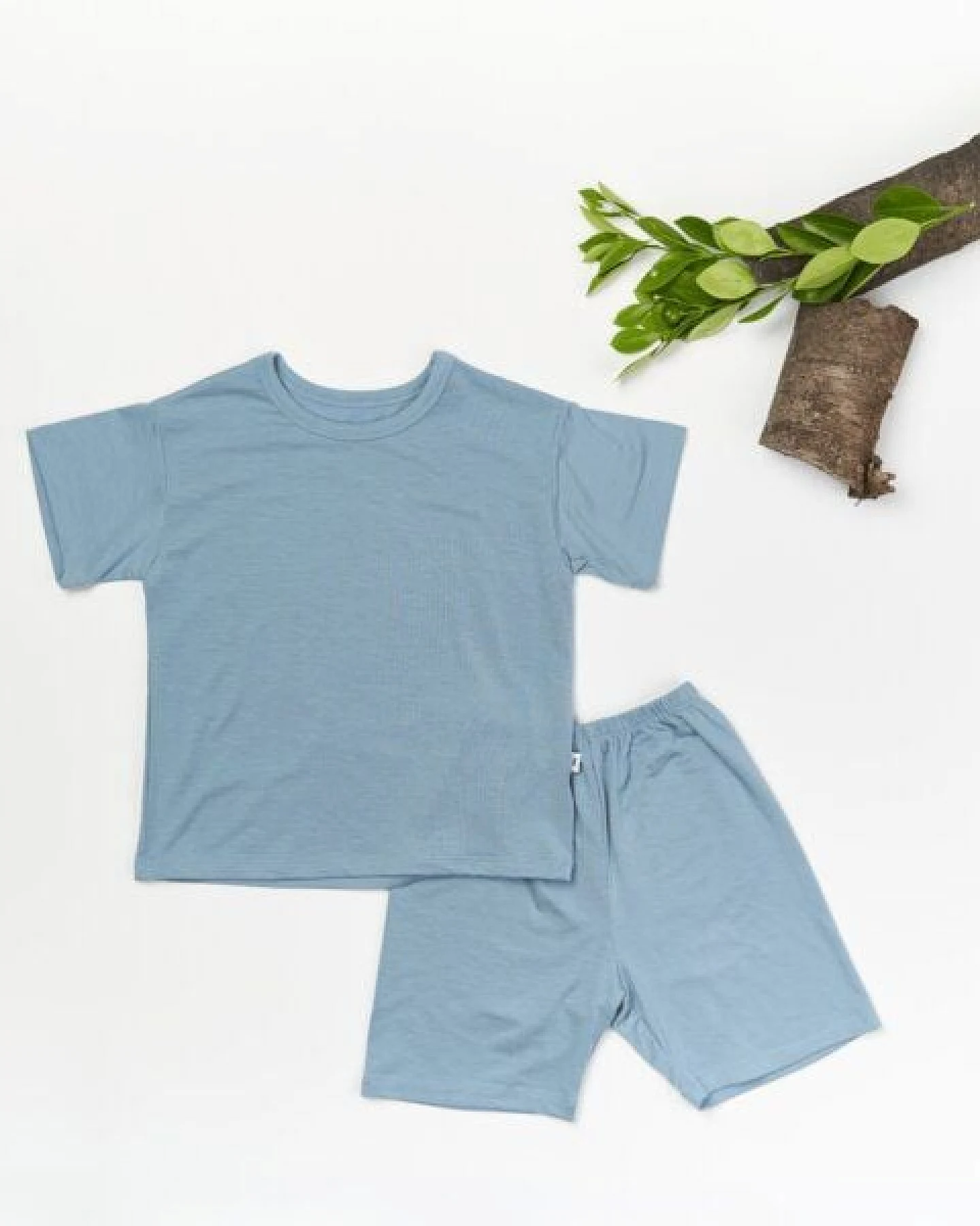 tetoi-vienna TENCEL kurzarm T-Shirt und kurze Hose Kinder Set "Waldbad" – Ansicht 3