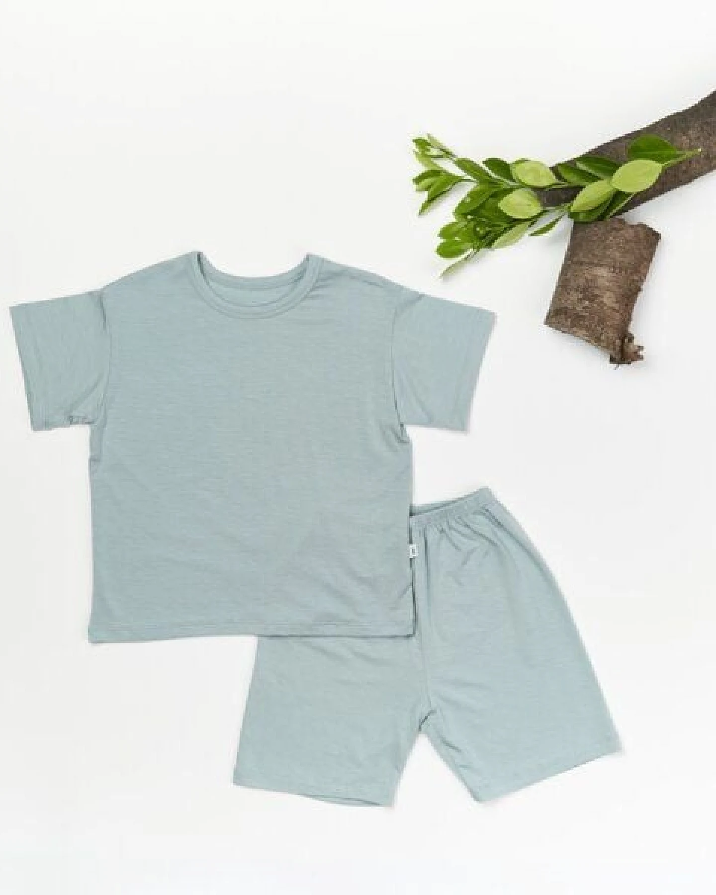 tetoi-vienna TENCEL kurzarm T-Shirt und kurze Hose Kinder Set "Waldbad" – Ansicht 3