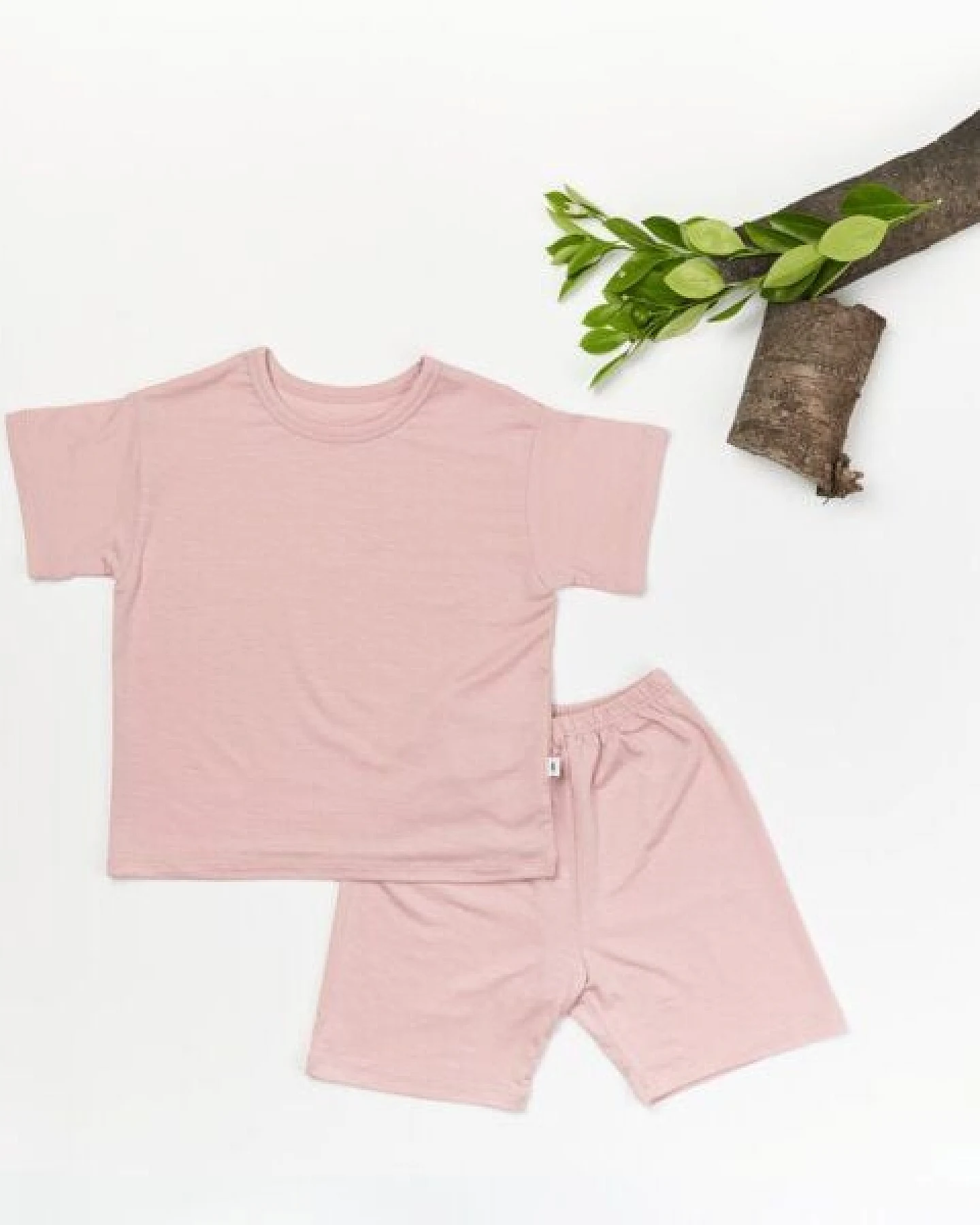 tetoi-vienna TENCEL kurzarm T-Shirt und kurze Hose Kinder Set "Waldbad" – Ansicht 3